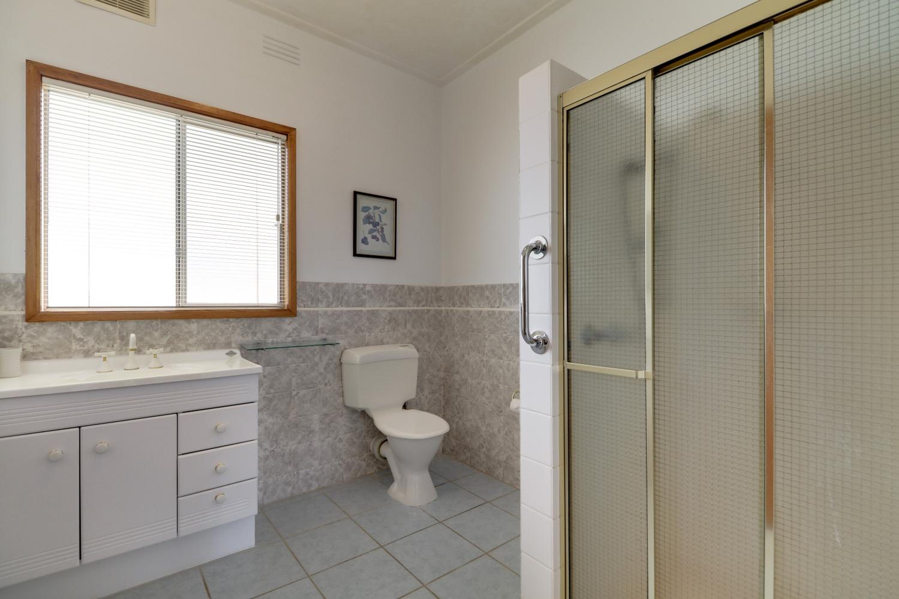 Three-Bedroom Vacation Home  photo 3