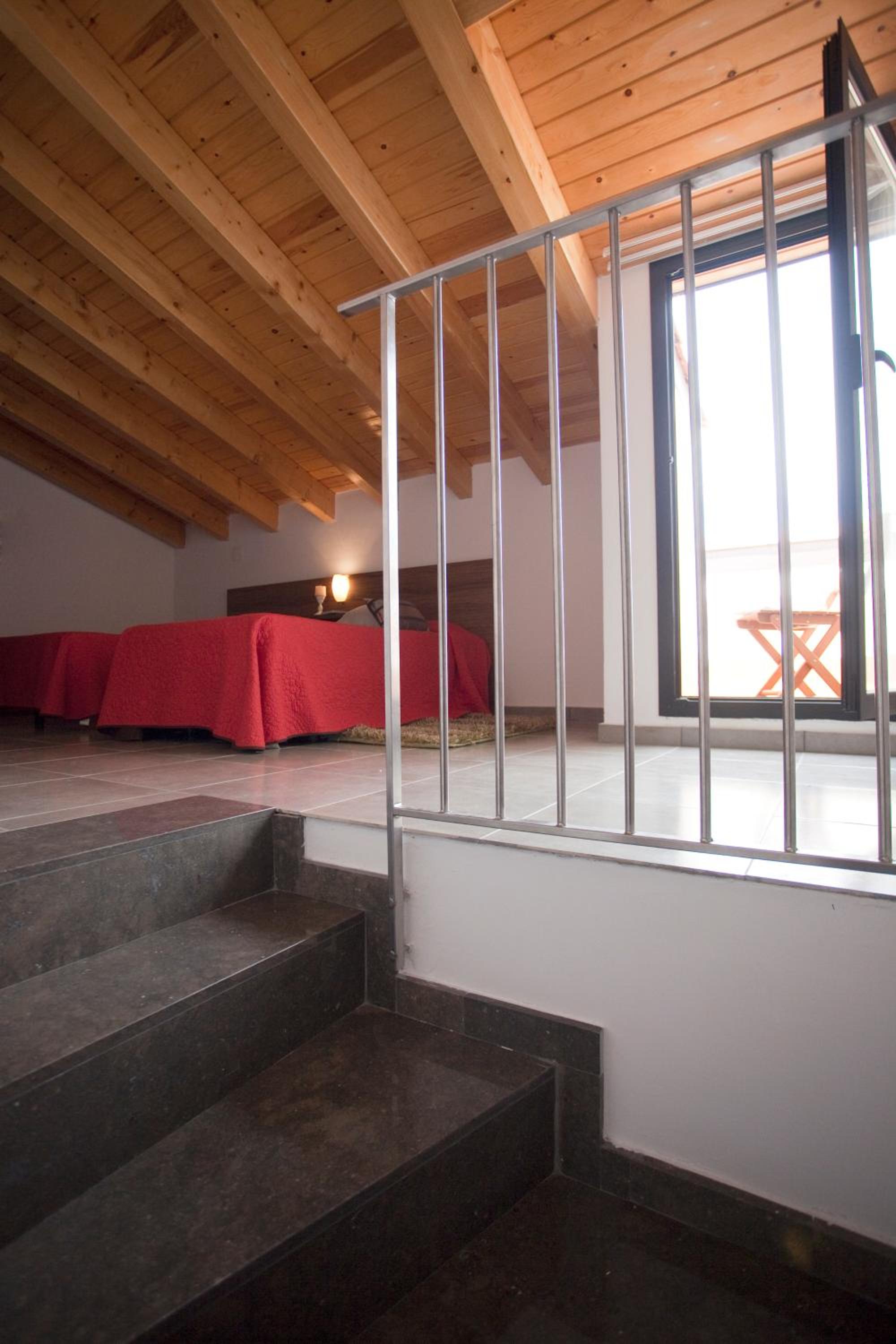 Duplex Two Bedroom Apartment - Photo 7
