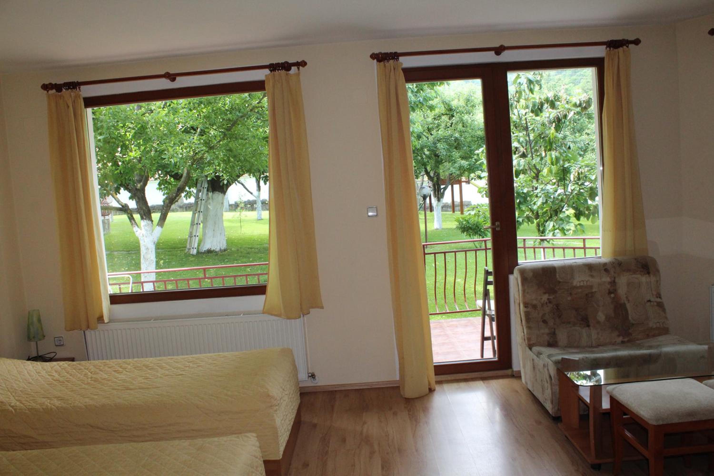 Triple Room with Balcony - Photo 3