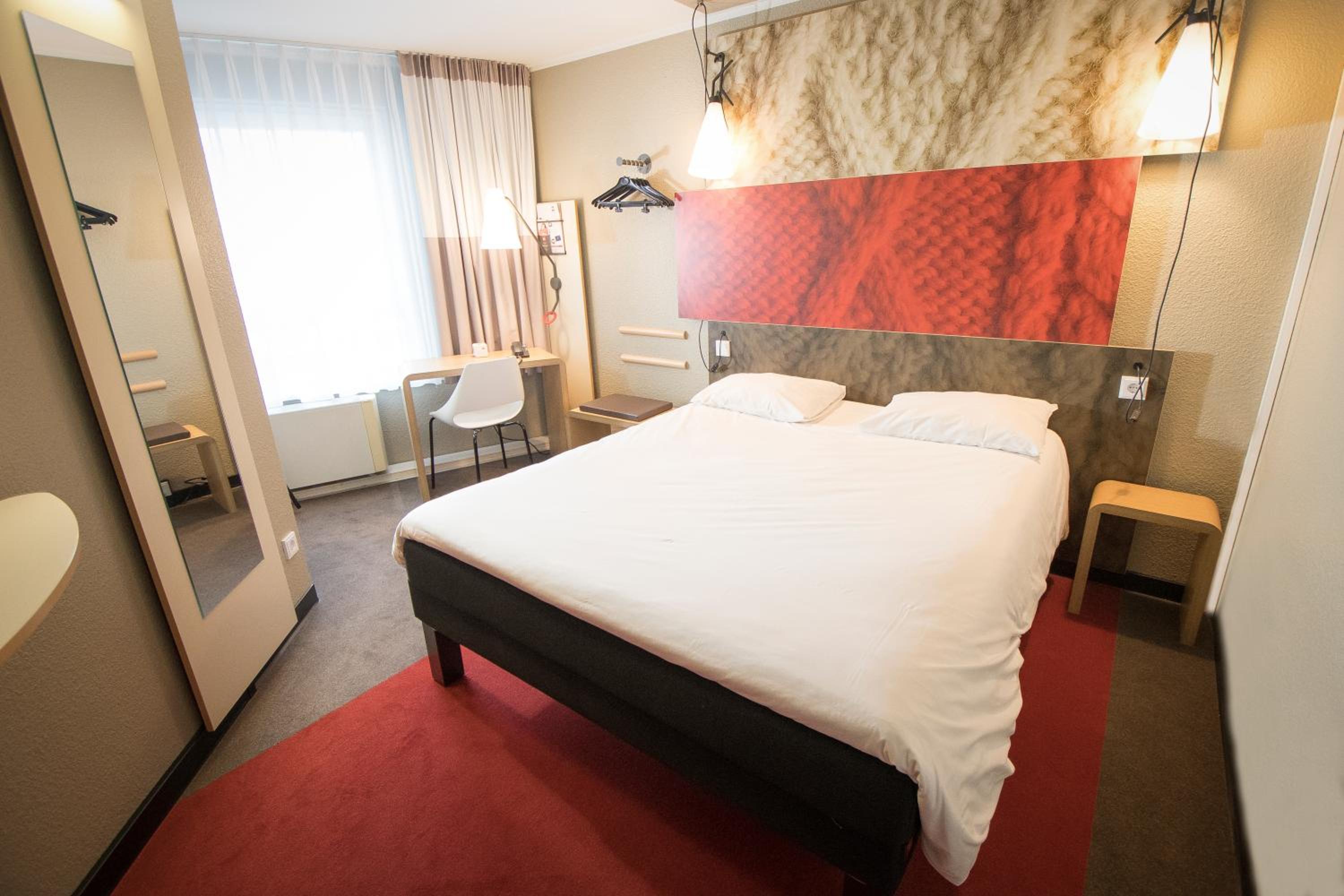 Standard Double Room - Photo 2