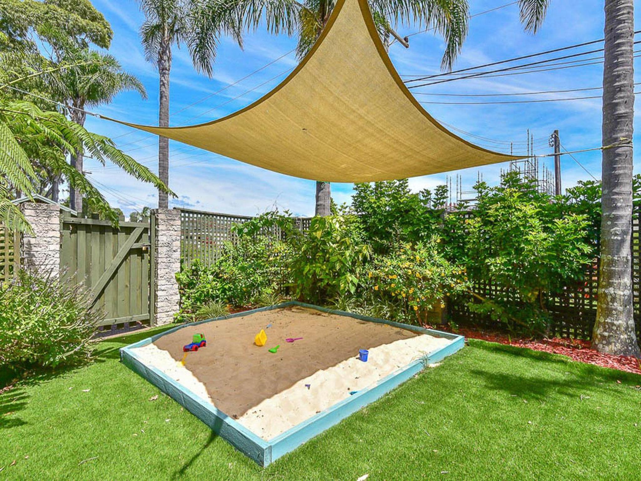One-Bedroom Apartment photo 3