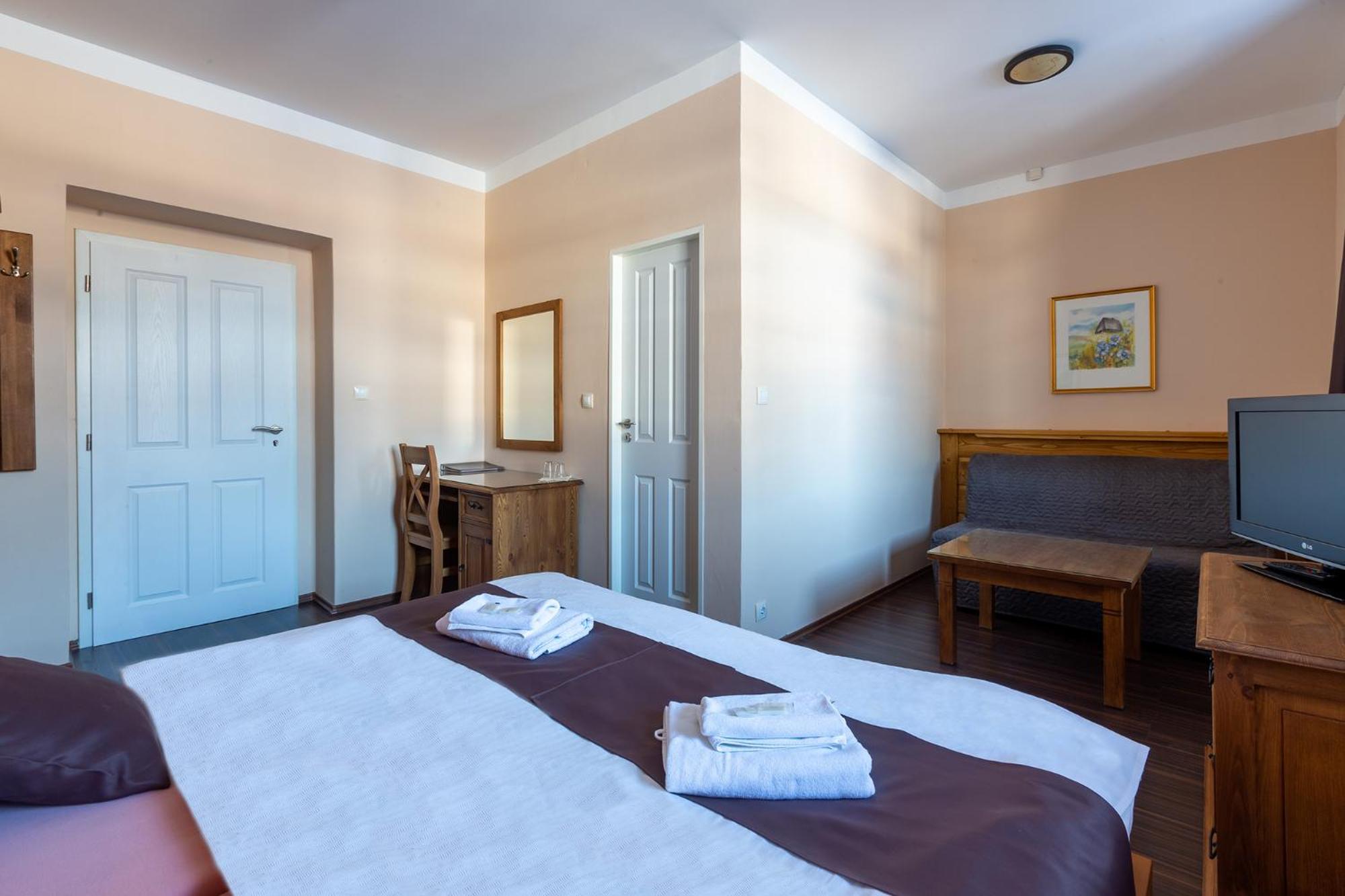 Double Room - Photo 2