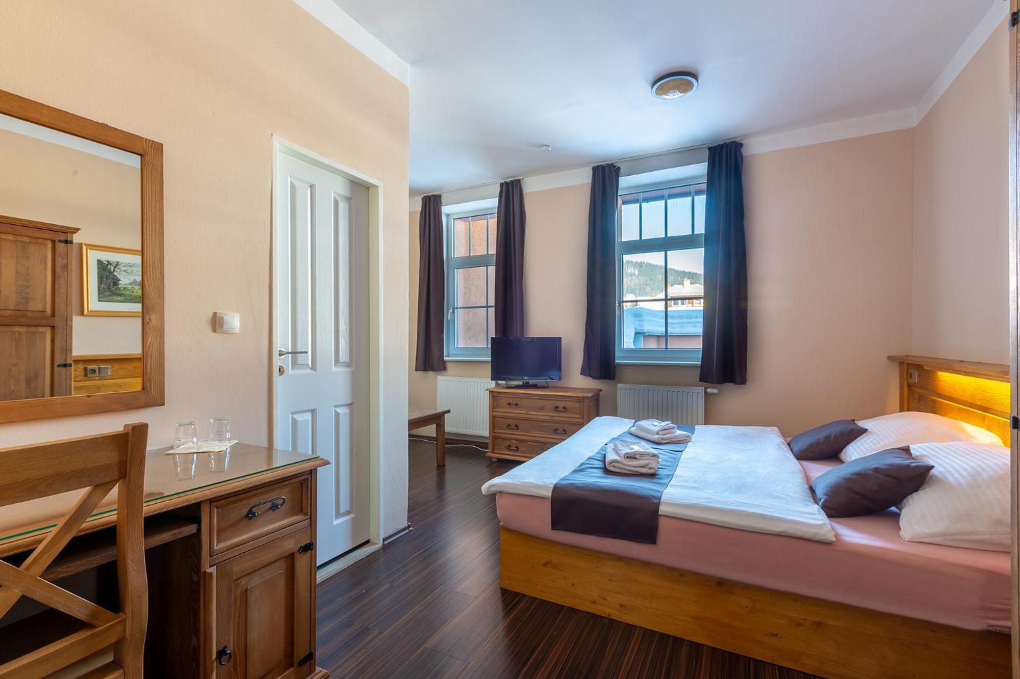Double Room - Photo 3
