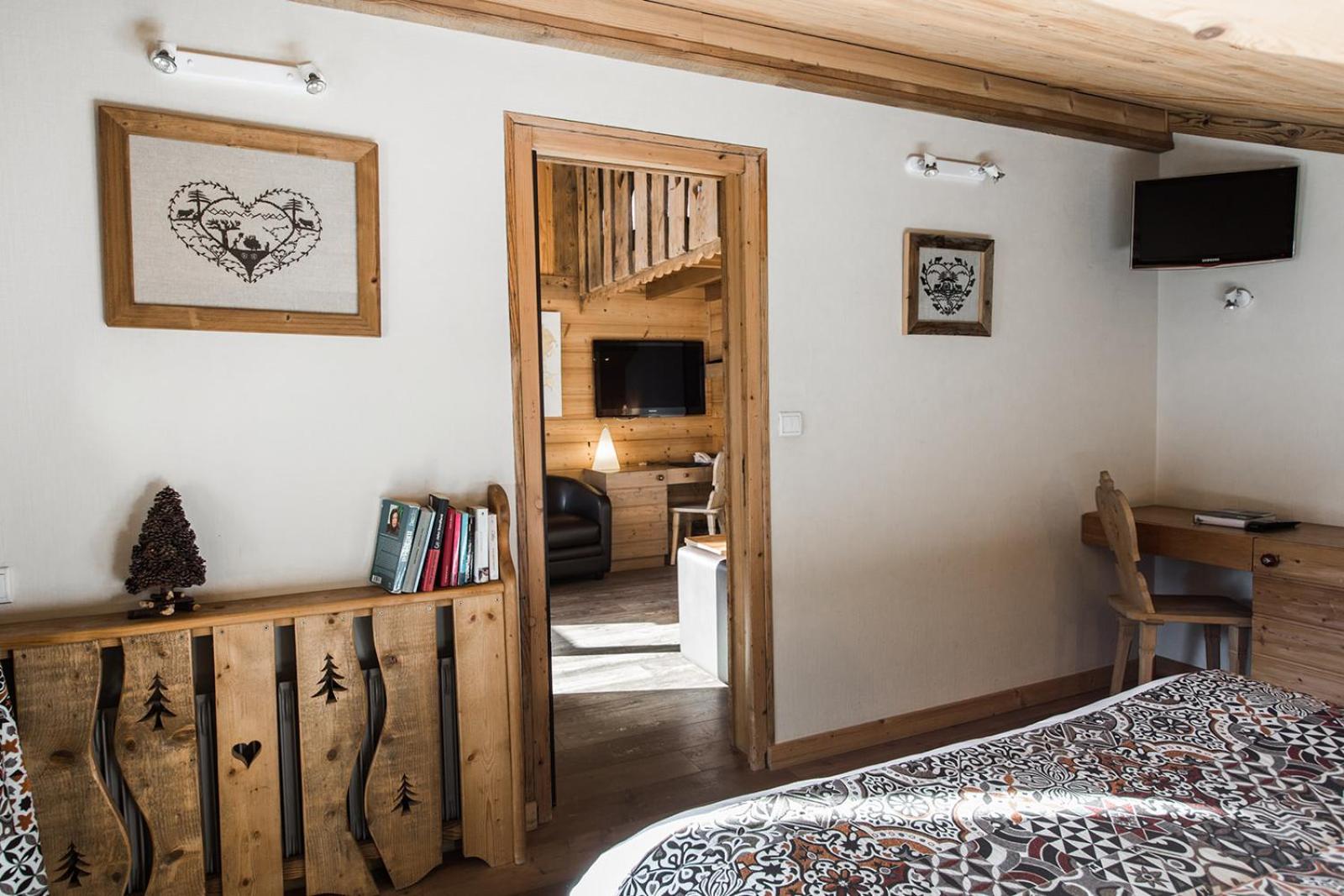 Suite avec Chambre Indépendante (2 Adultes + 2 Enfants)