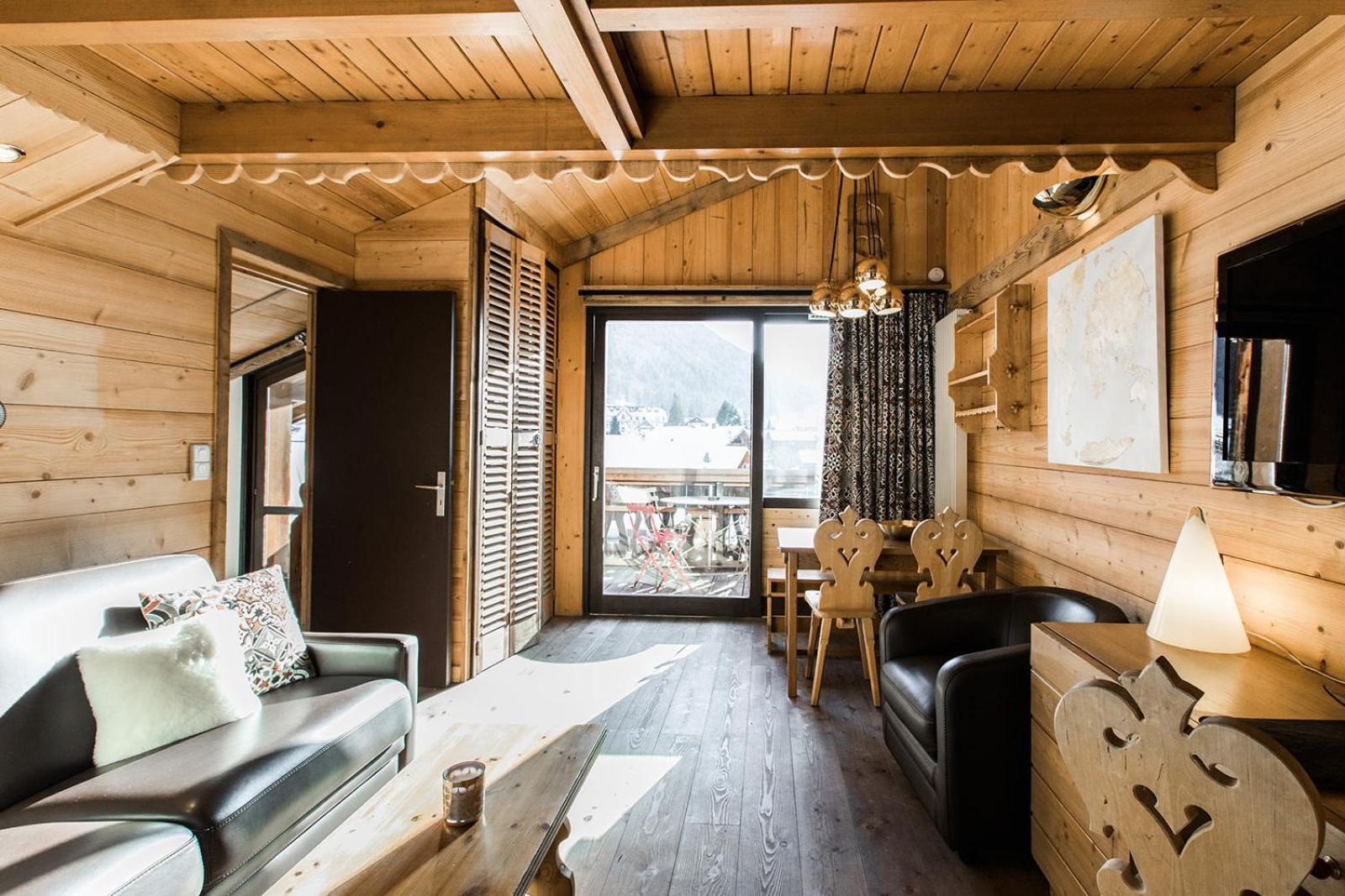Suite with Independant Room (2 Adults + 2 Children)