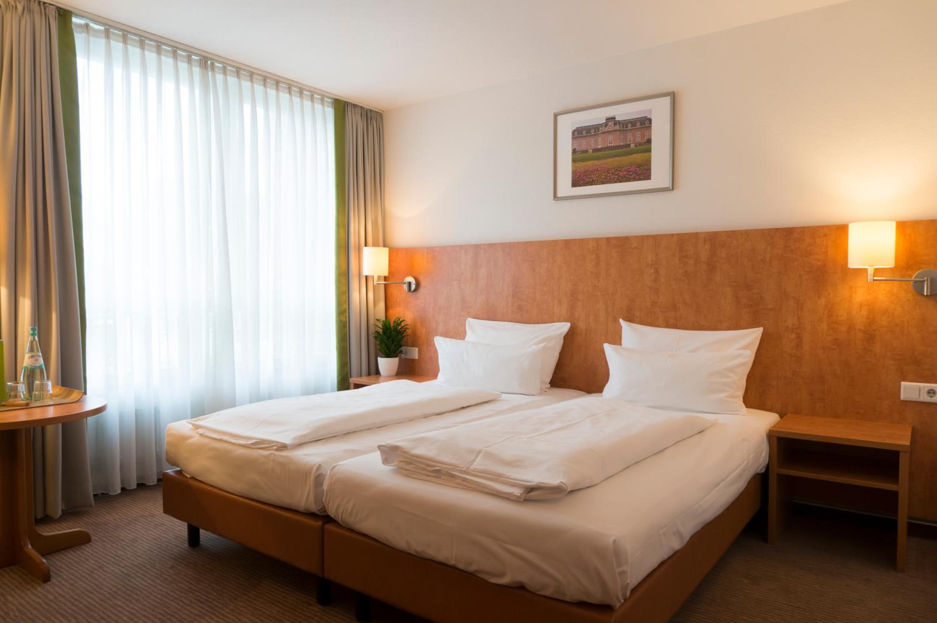 Standard Double Room - Photo 6