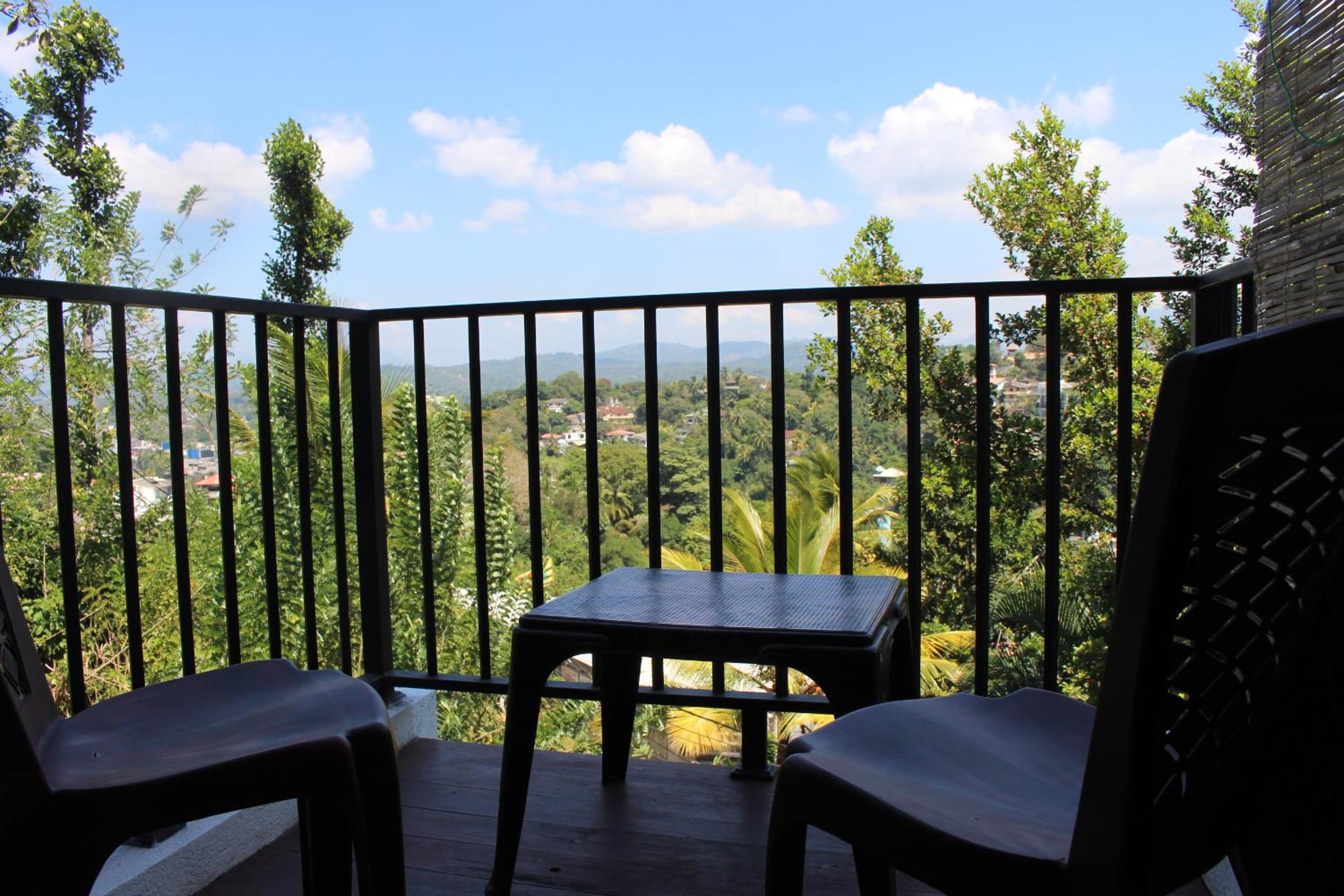 Double Room with Balcony photo 3