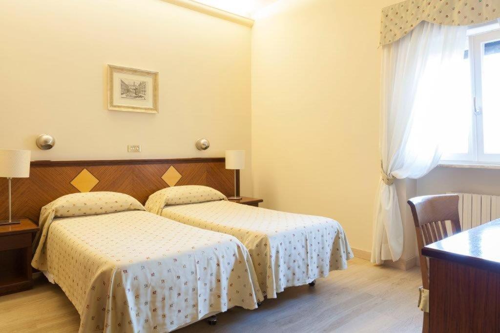 Classic Double or Twin Room photo 3