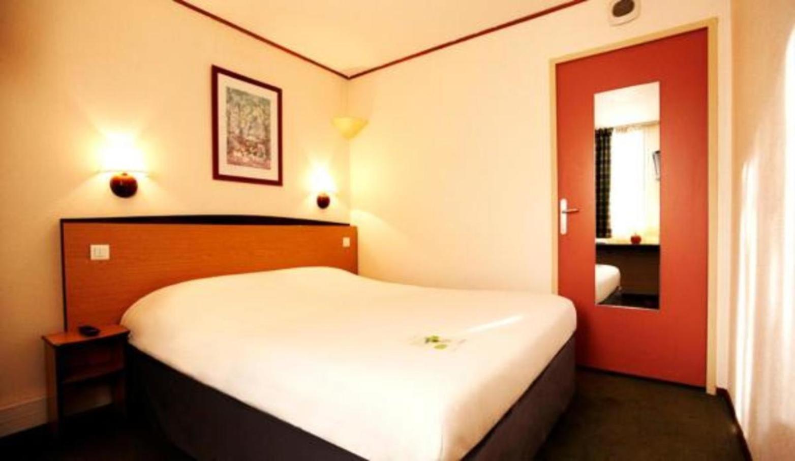 Double Room with One Double Bed - Photo 4