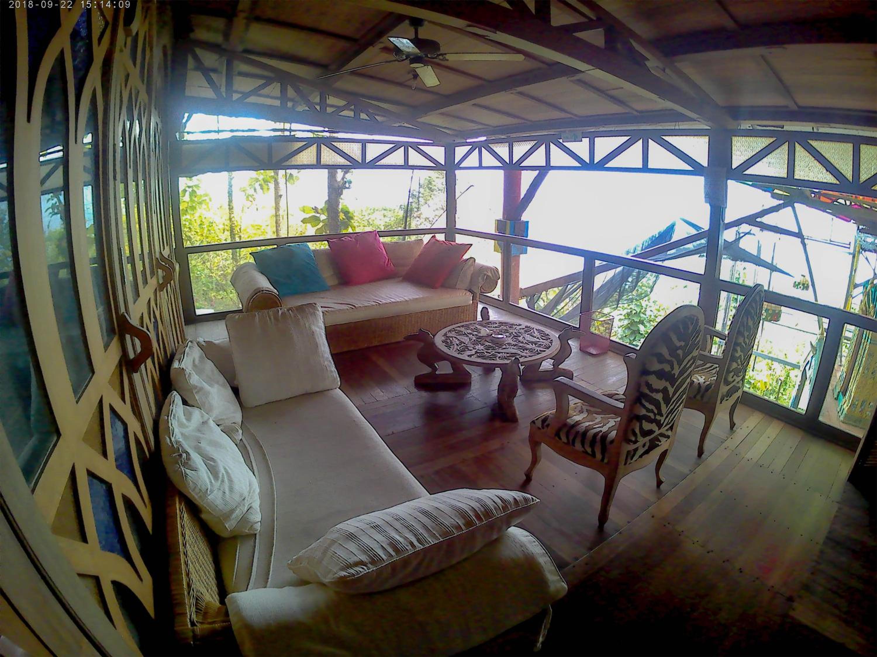 Deluxe Room - Photo 8