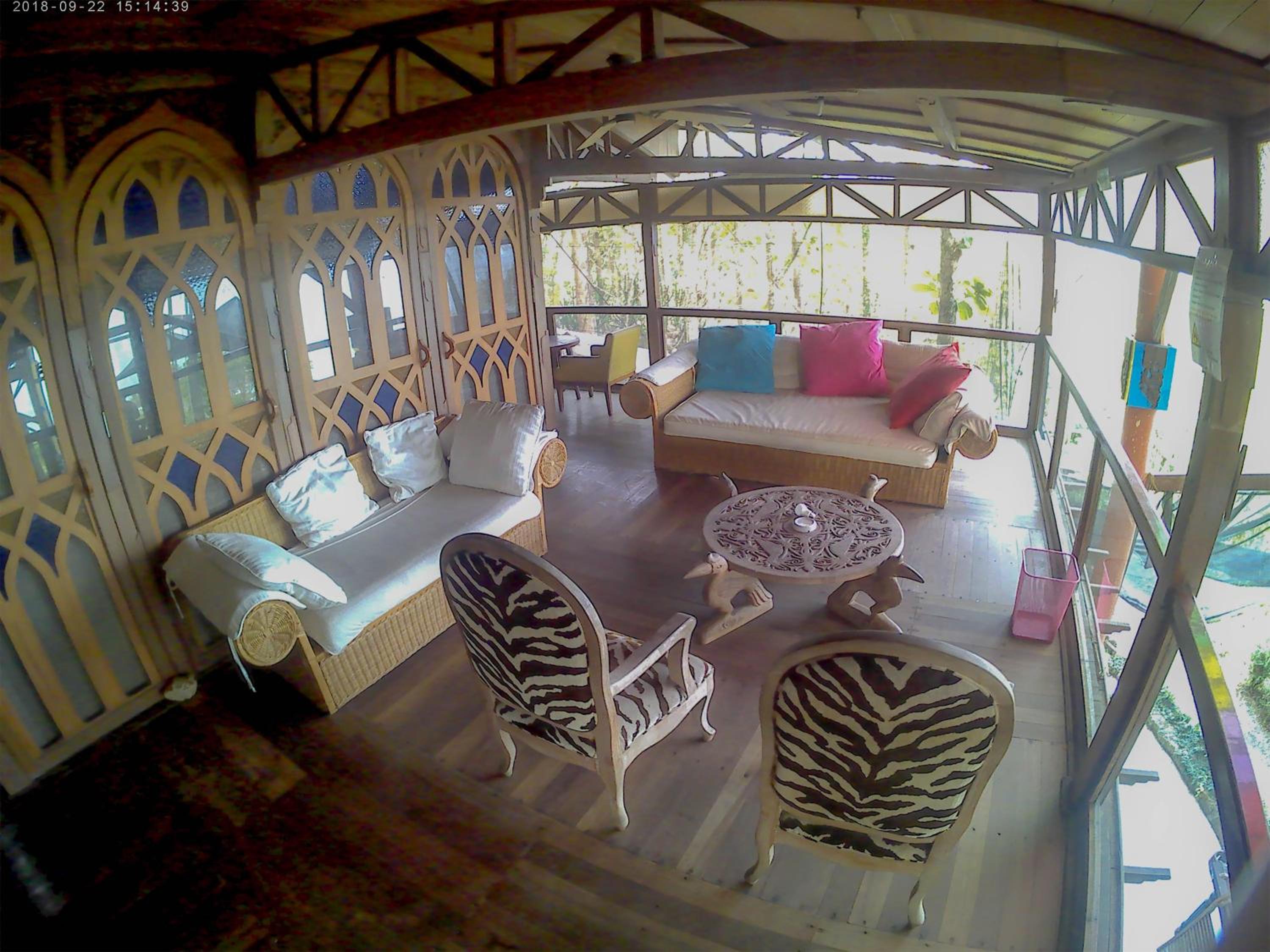 Deluxe Room - Photo 4