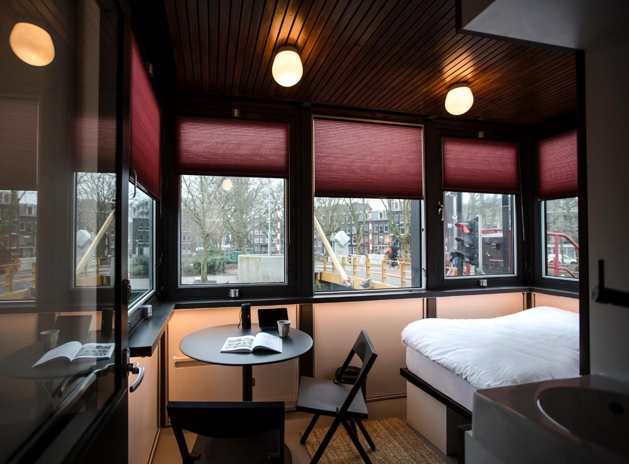 Apartment with Lake View photo 1