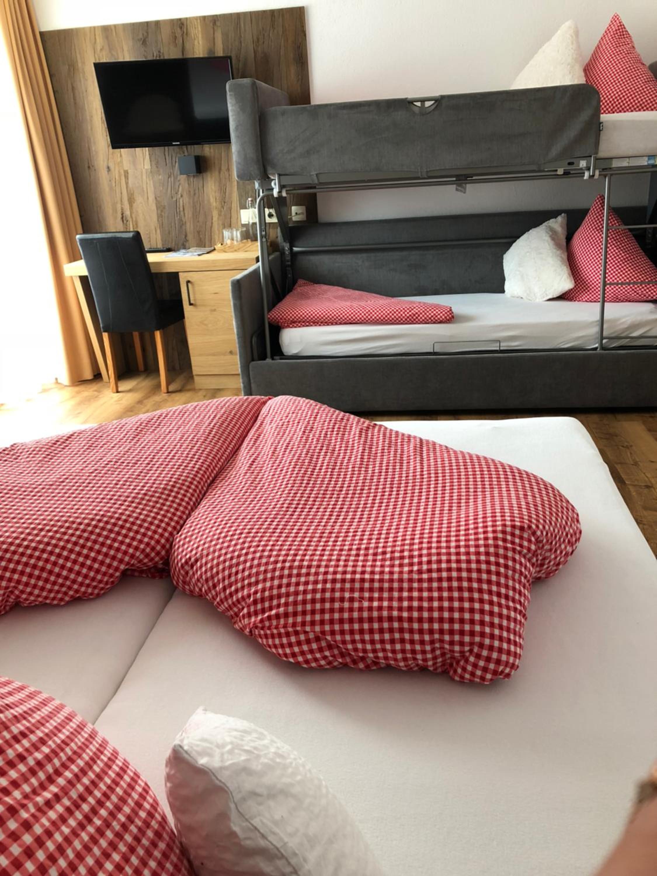 Double Room - Photo 12