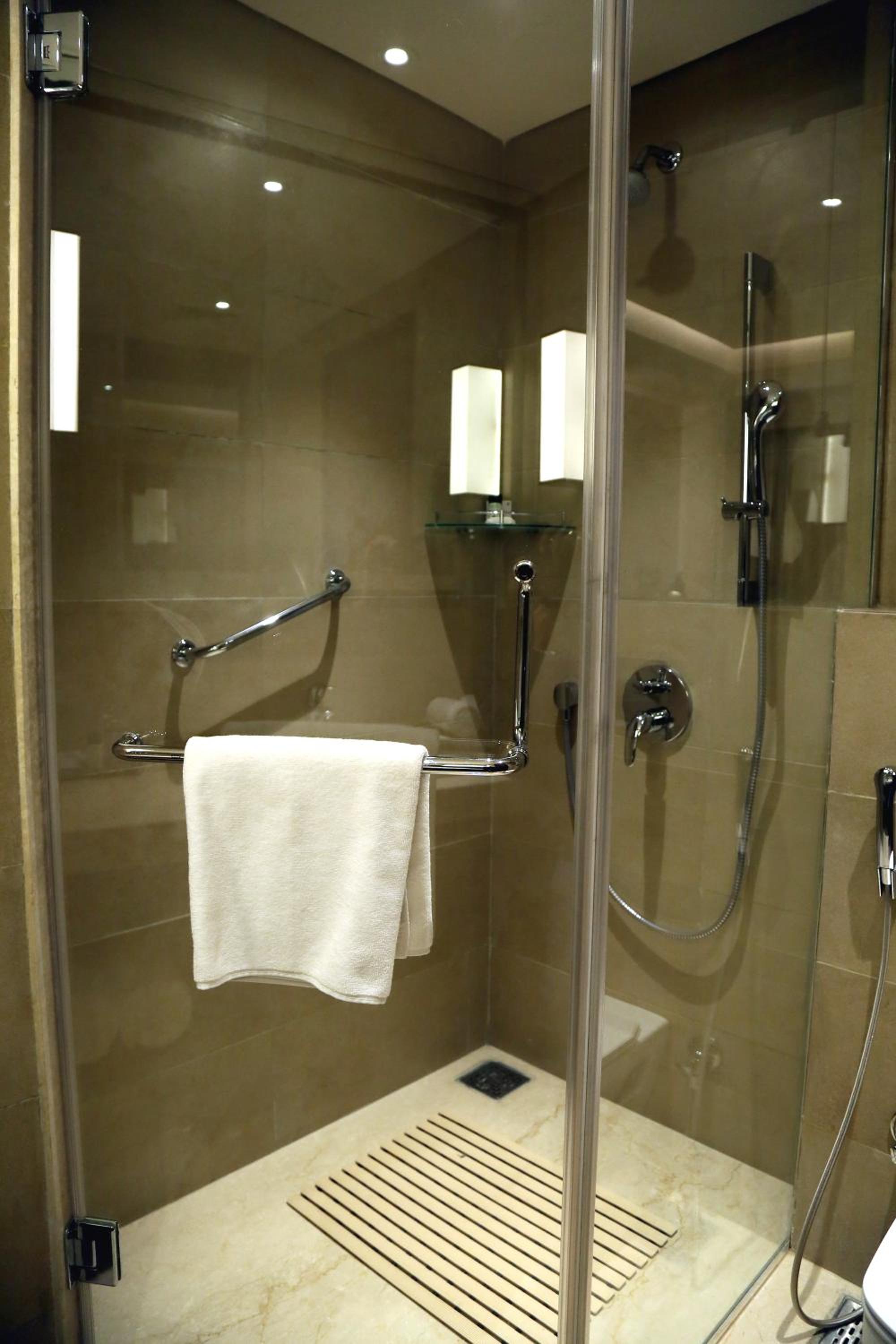 Deluxe Room with 15% discount on laundry, Early check-in and Late check-out subjected to availability - Photo 5