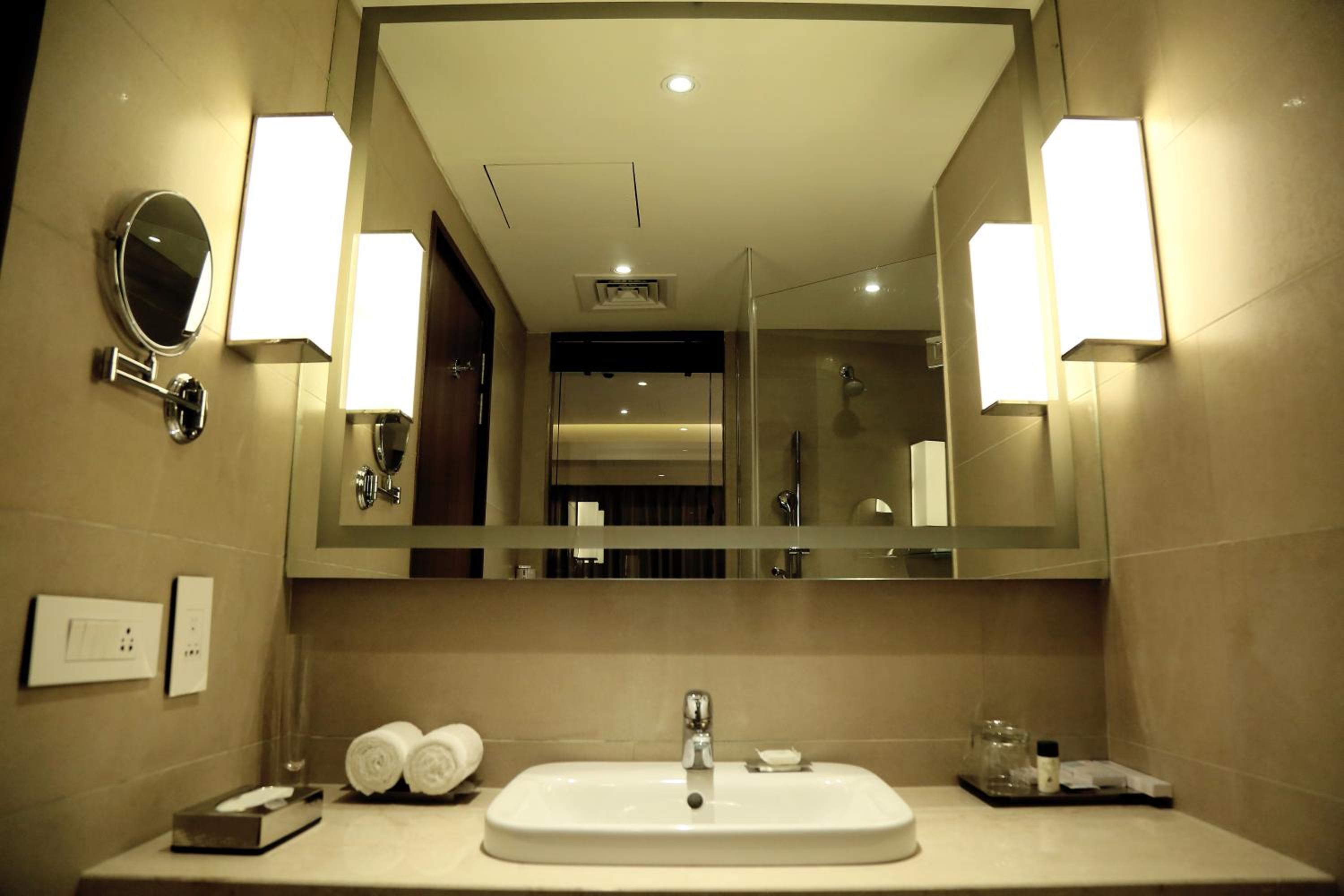 Deluxe Room with 15% discount on laundry, Early check-in and Late check-out subjected to availability - Photo 6