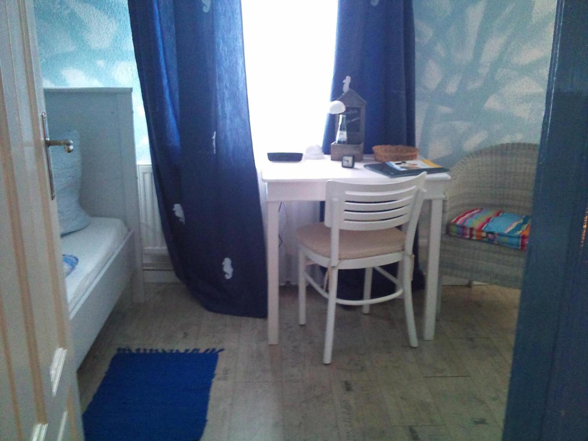 Single Room photo 2