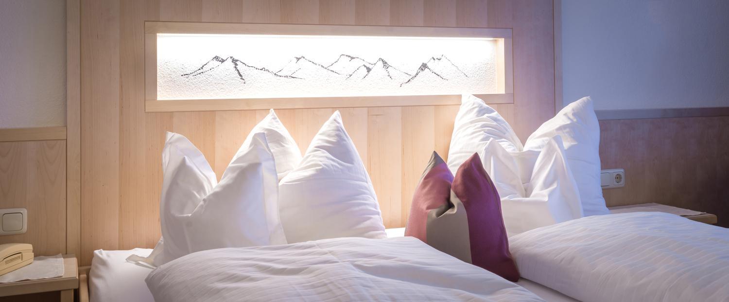 Double or Twin Room with Balcony - Photo 12