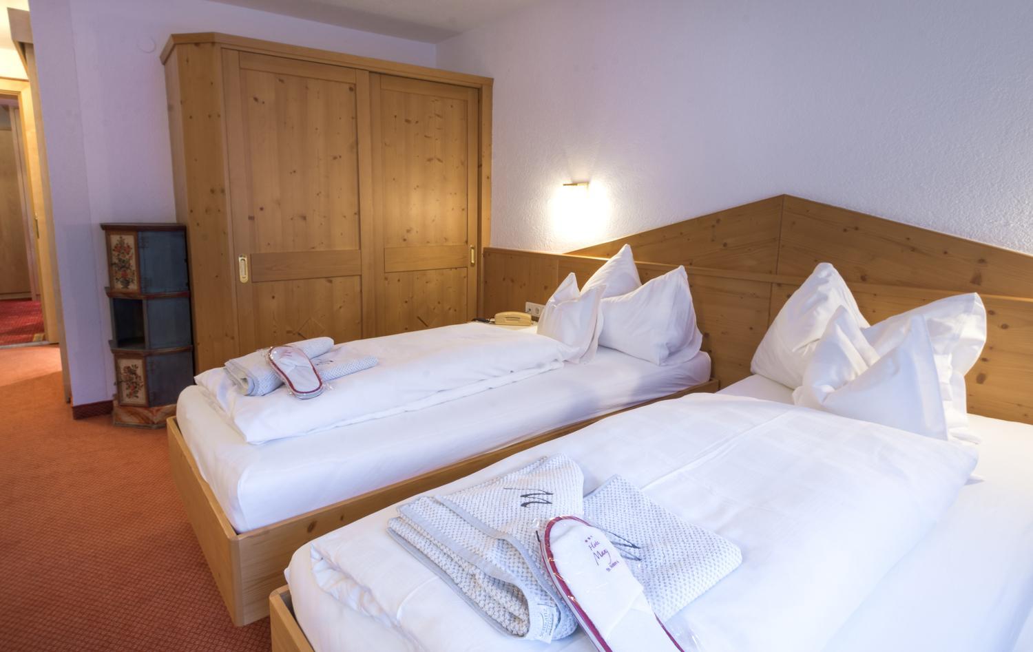Double or Twin Room with Balcony - Photo 15