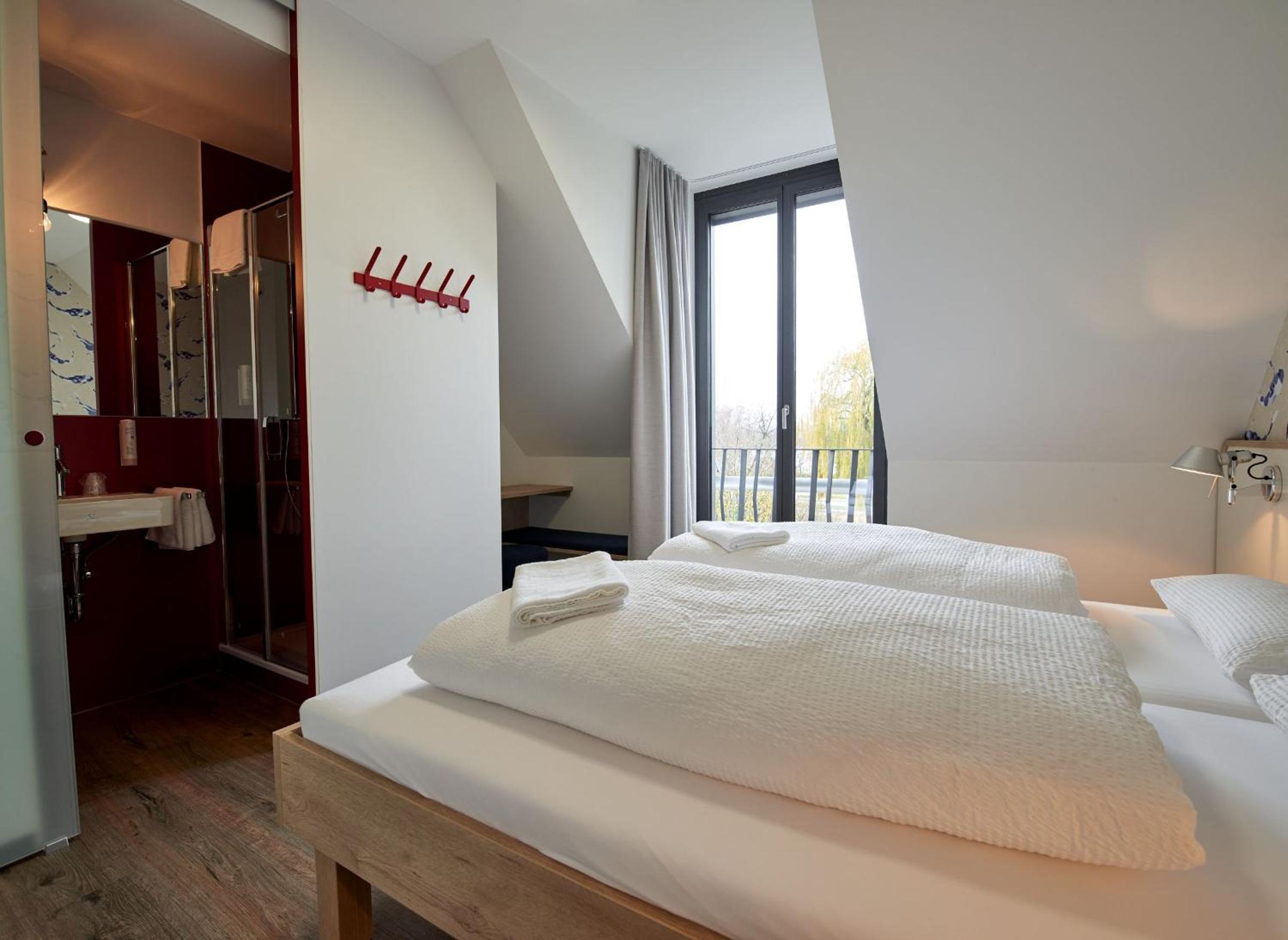 Double Room with Private Bathroom photo 2