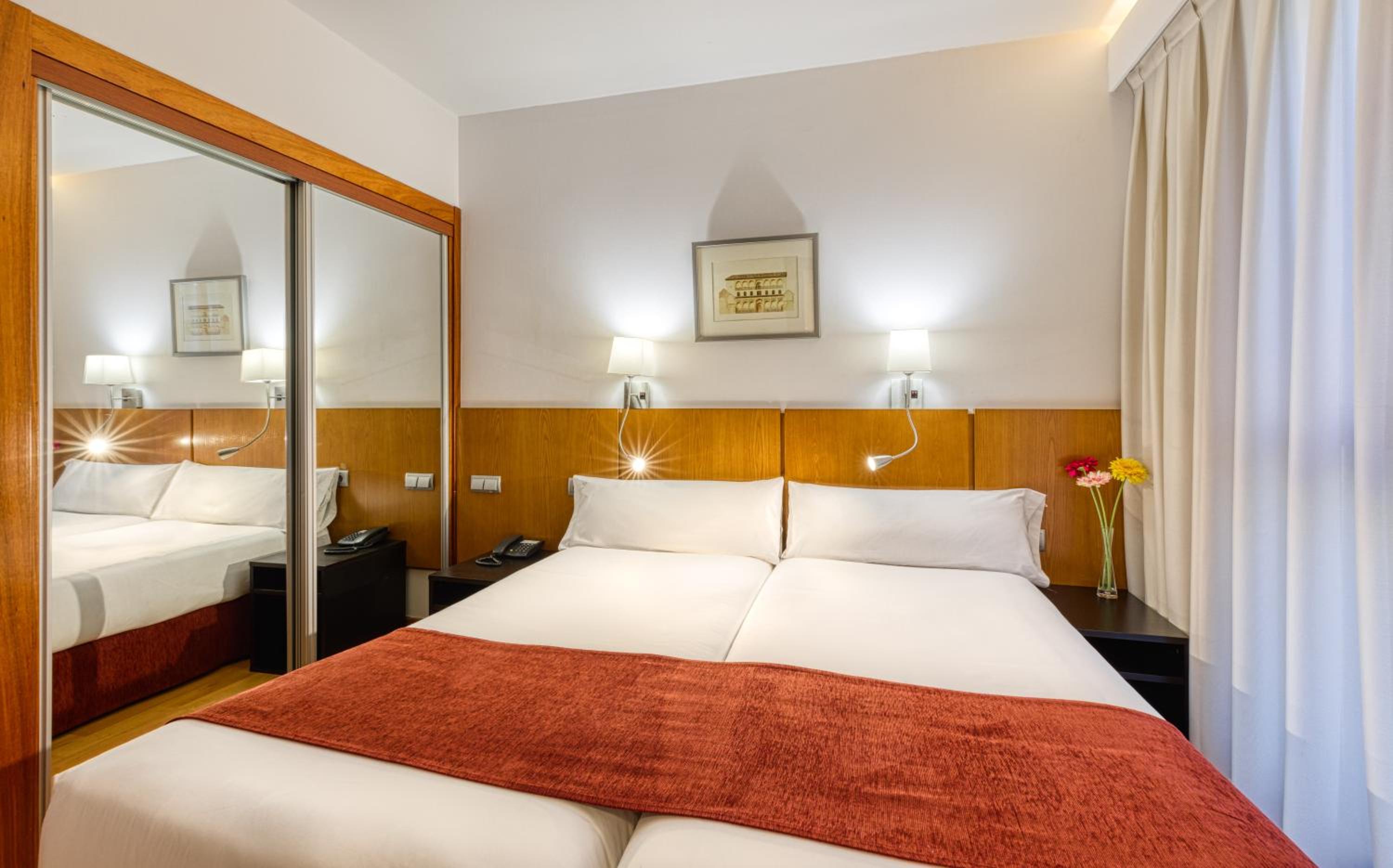 Economy Double Room - Photo 5