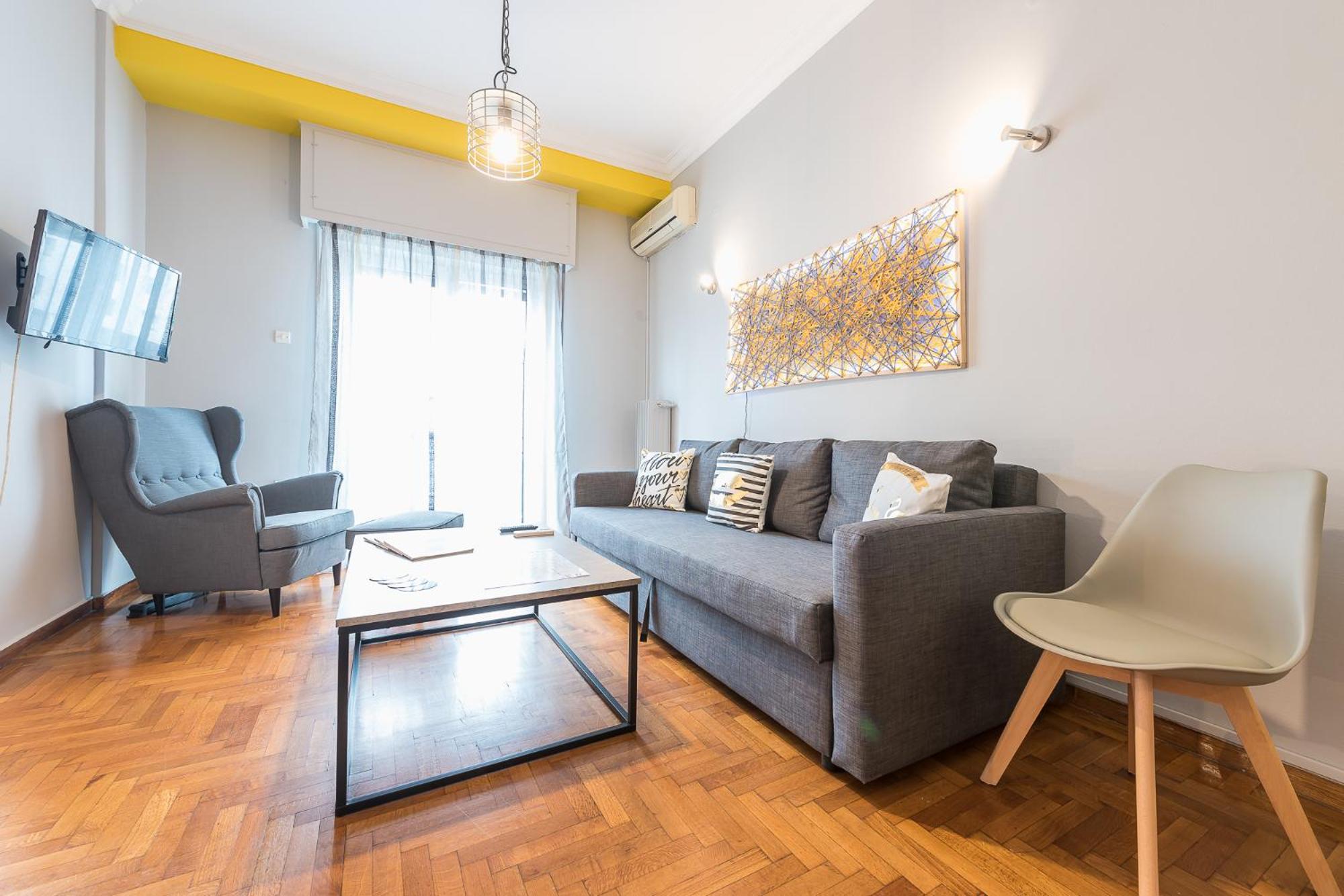 One-Bedroom Apartment