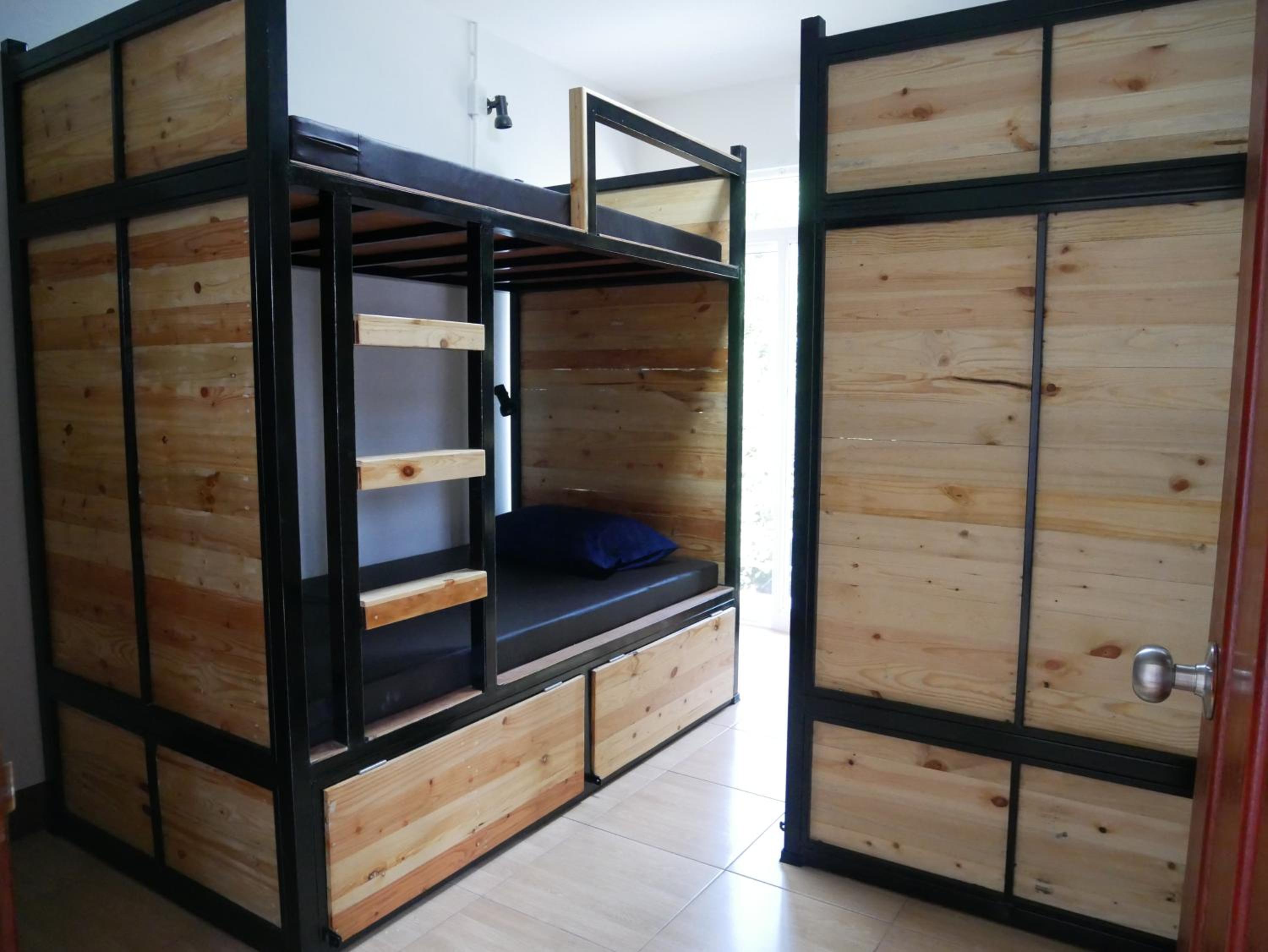 Bed in 4-Bed Mixed Dormitory Room photo 1