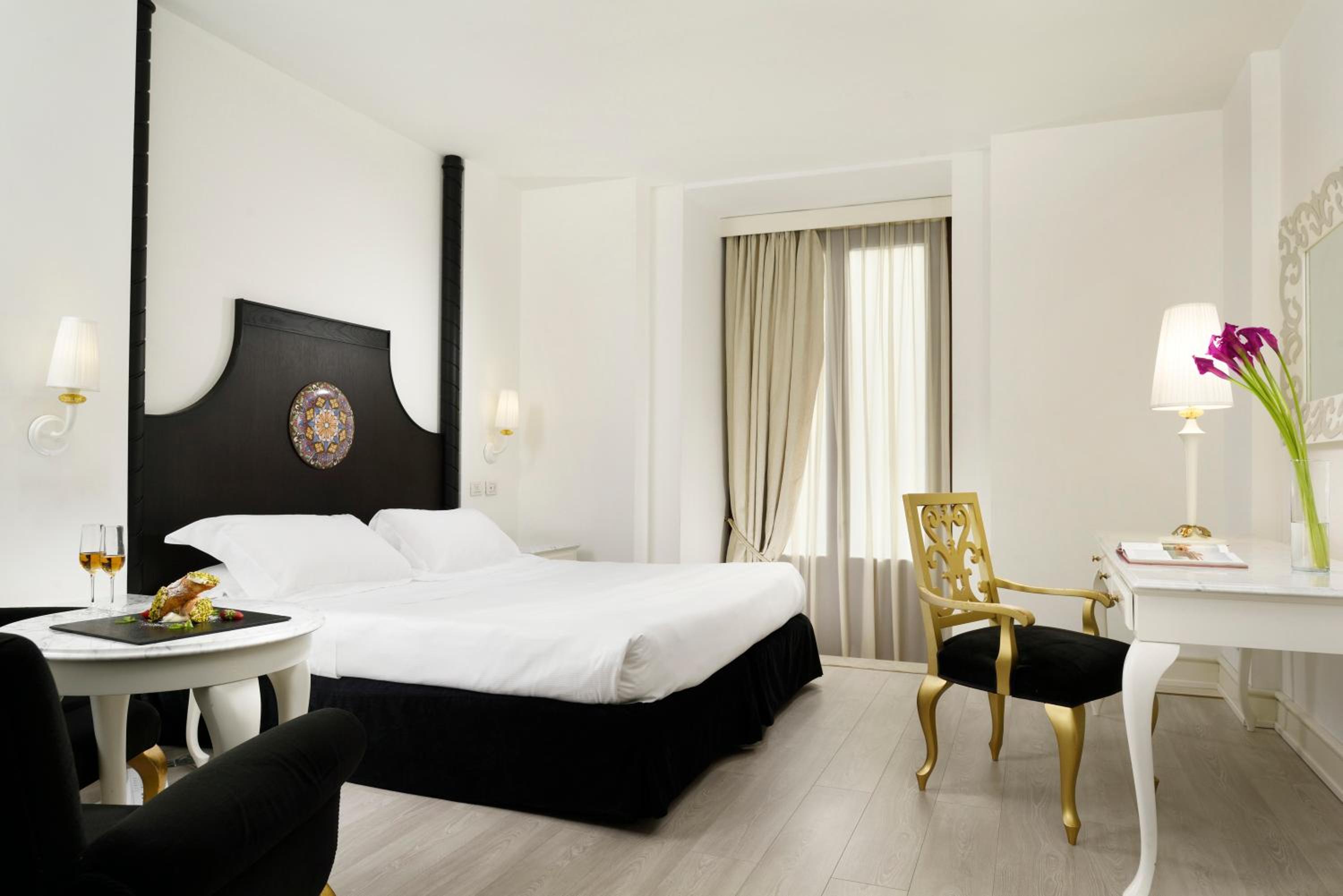 Premium Double Room - Photo 1