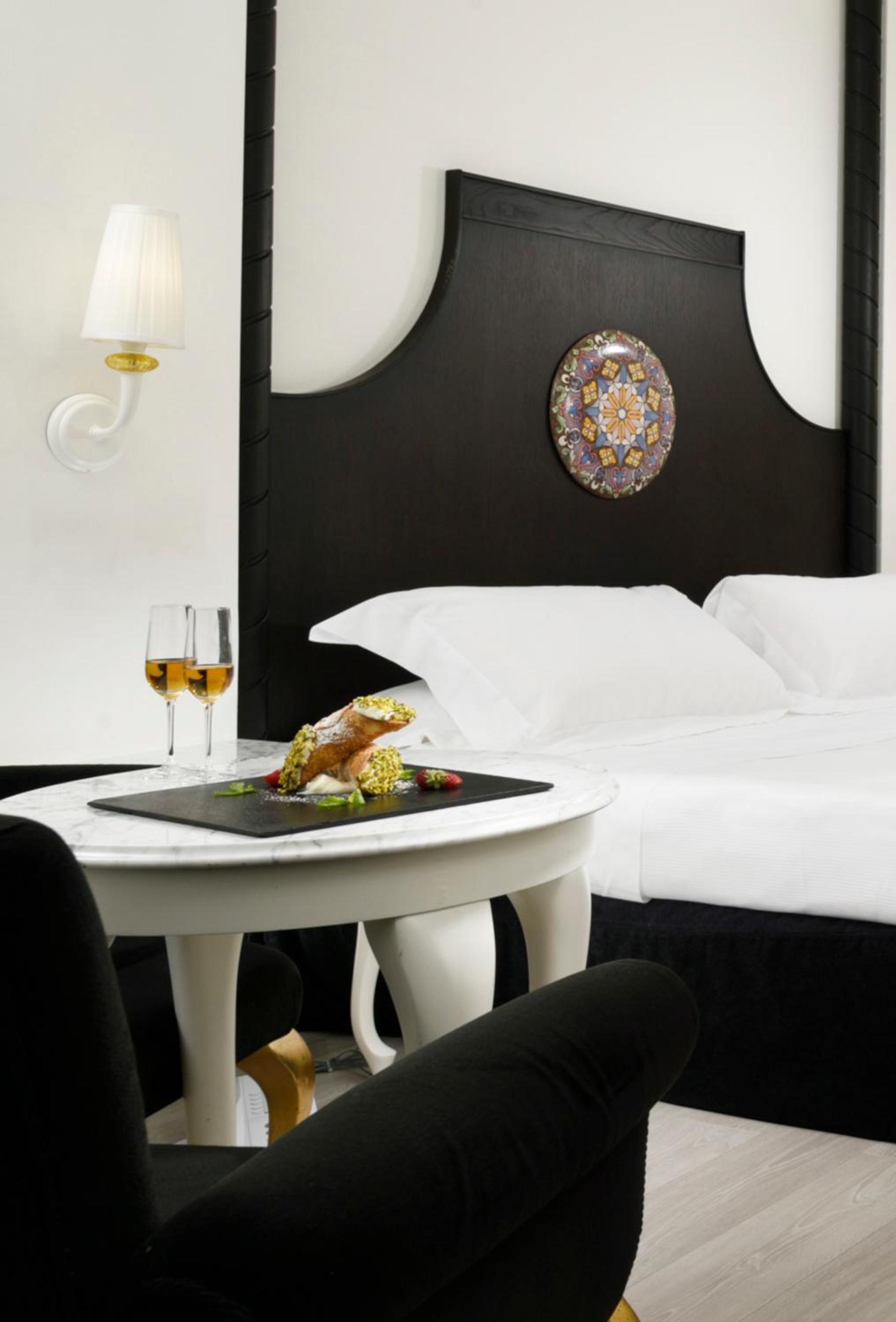 Premium Double Room - Photo 5