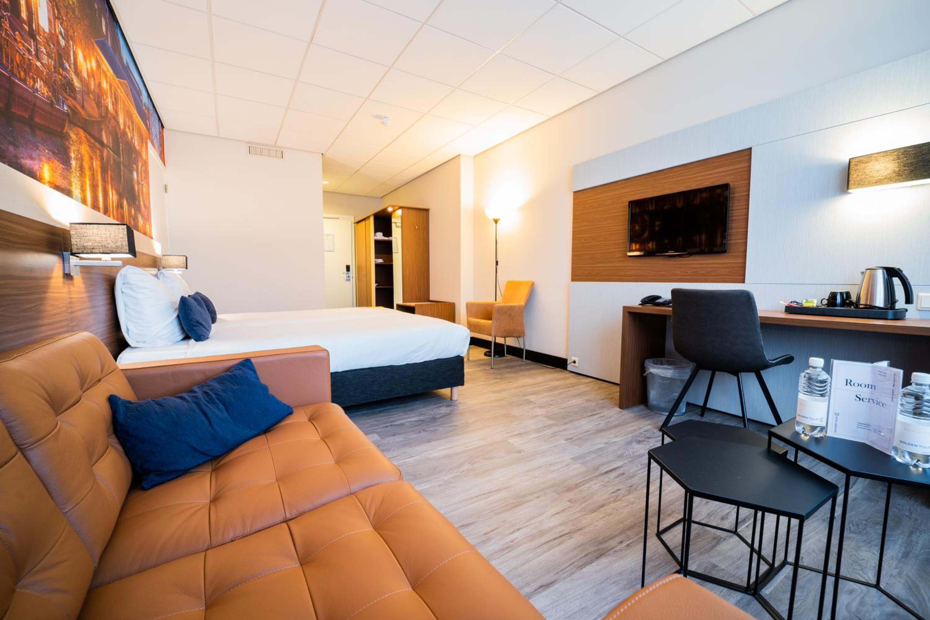 Deluxe Room - Photo 1