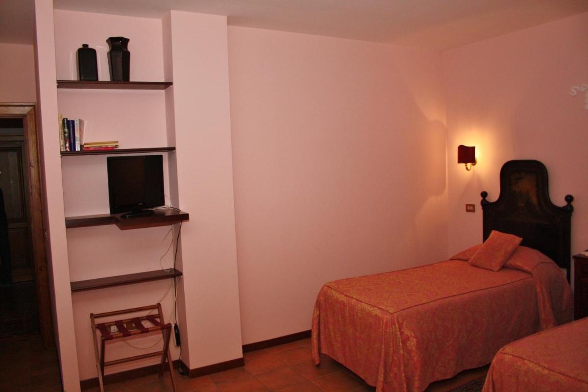 Single Room photo 2