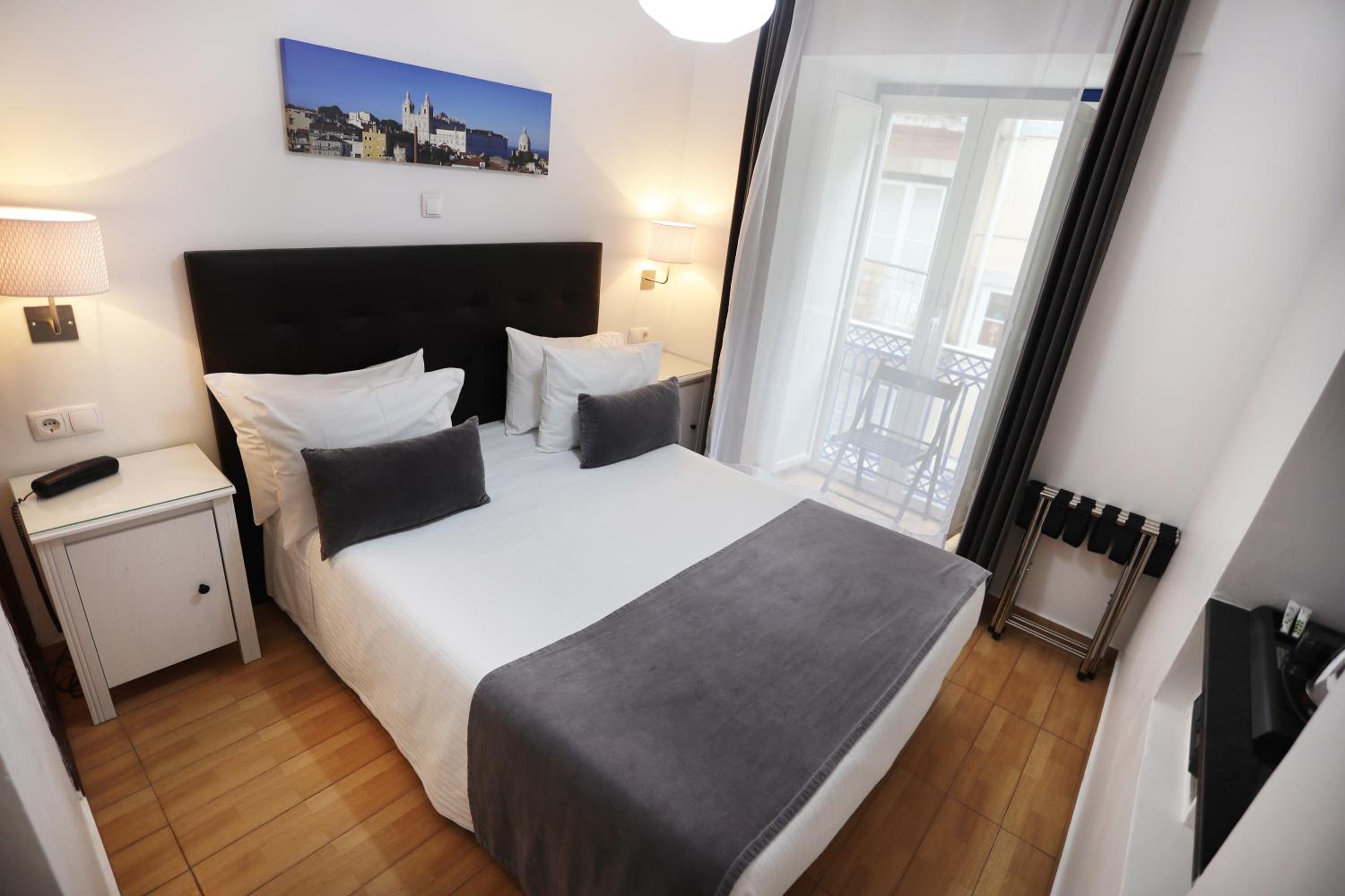 Standard Double Room - Photo 5