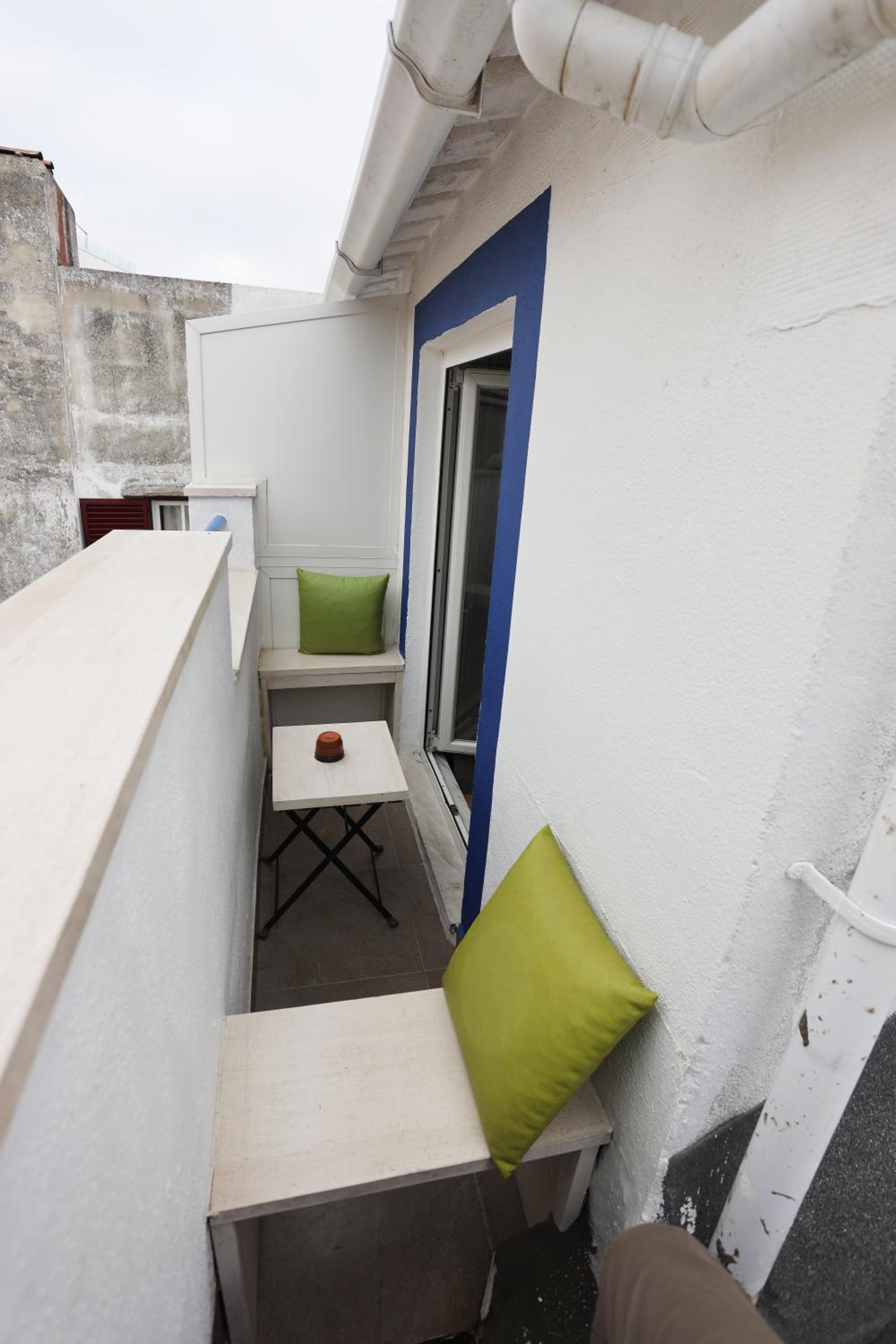 Double Room with Balcony - Photo 5