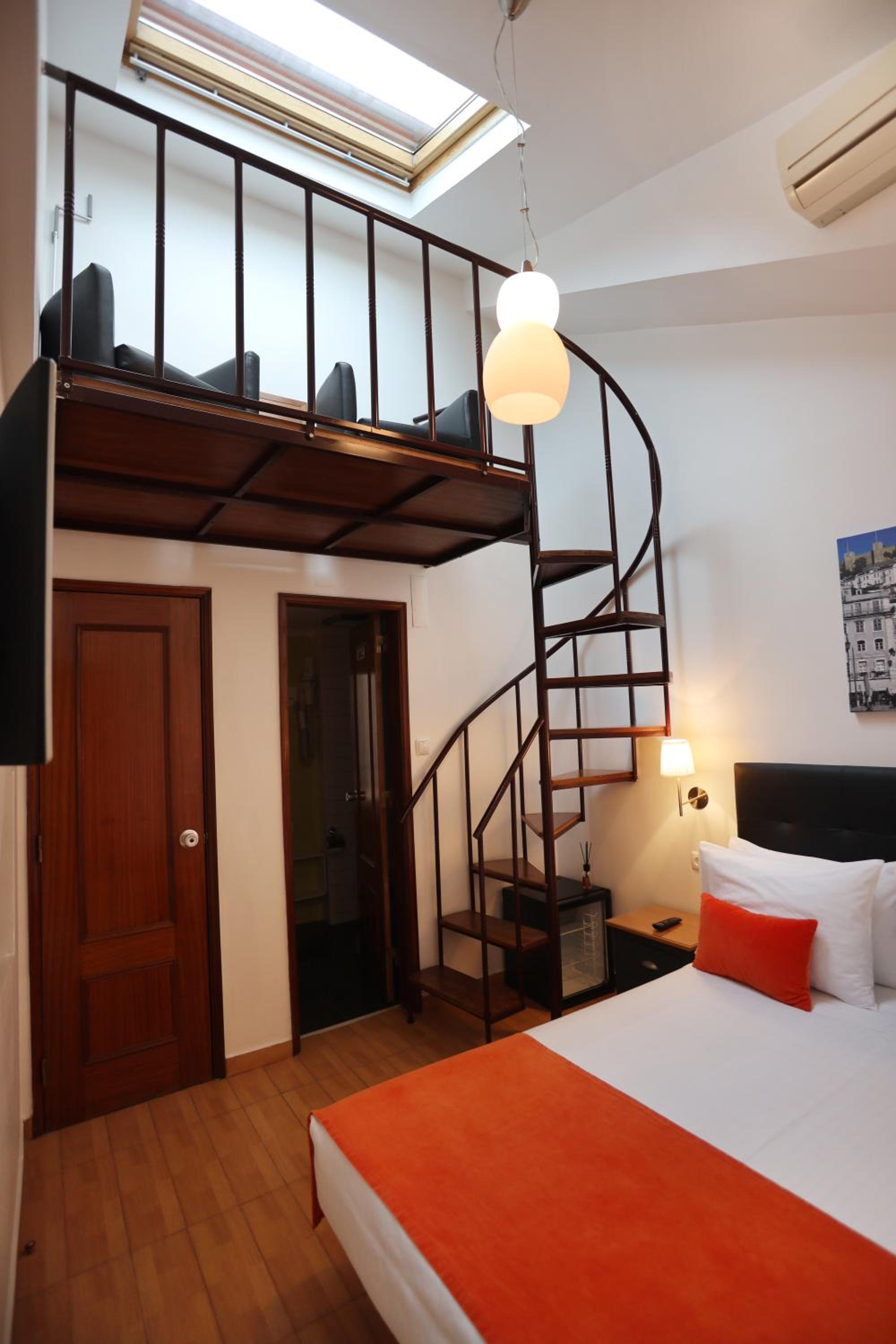 Standard Double Room - Photo 2