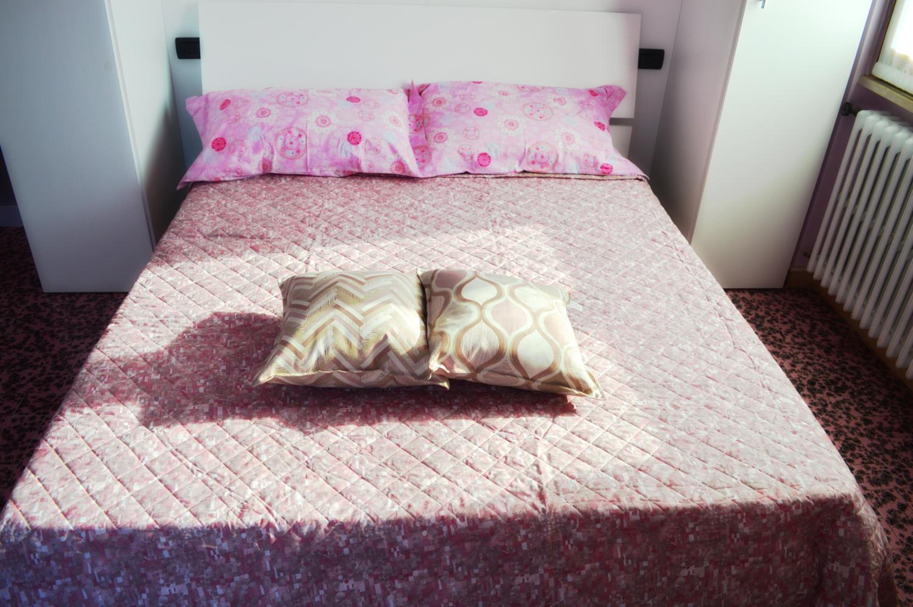 Standard Double or Twin Room with Balcony - Photo 37