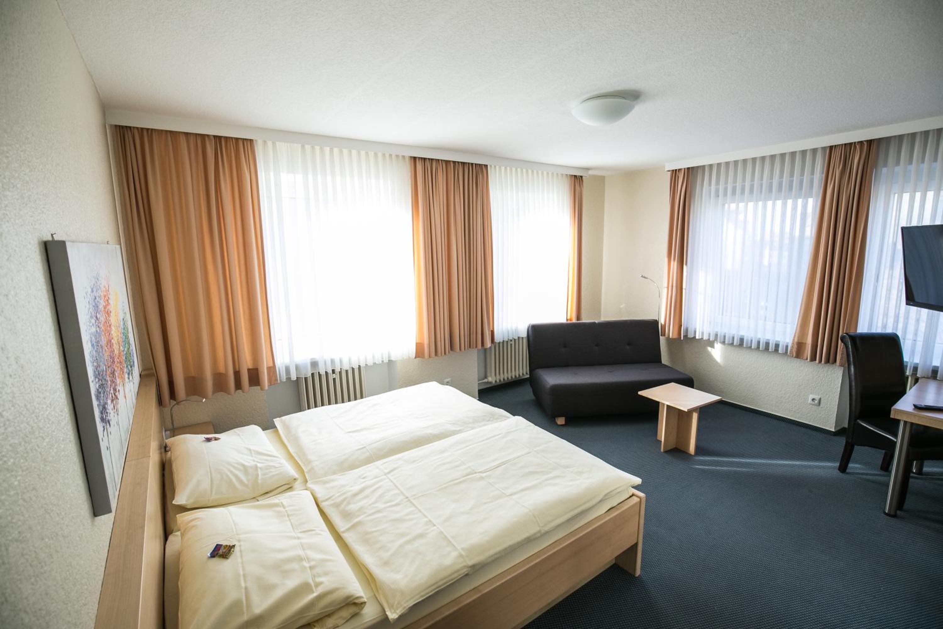 Double Room - Photo 11