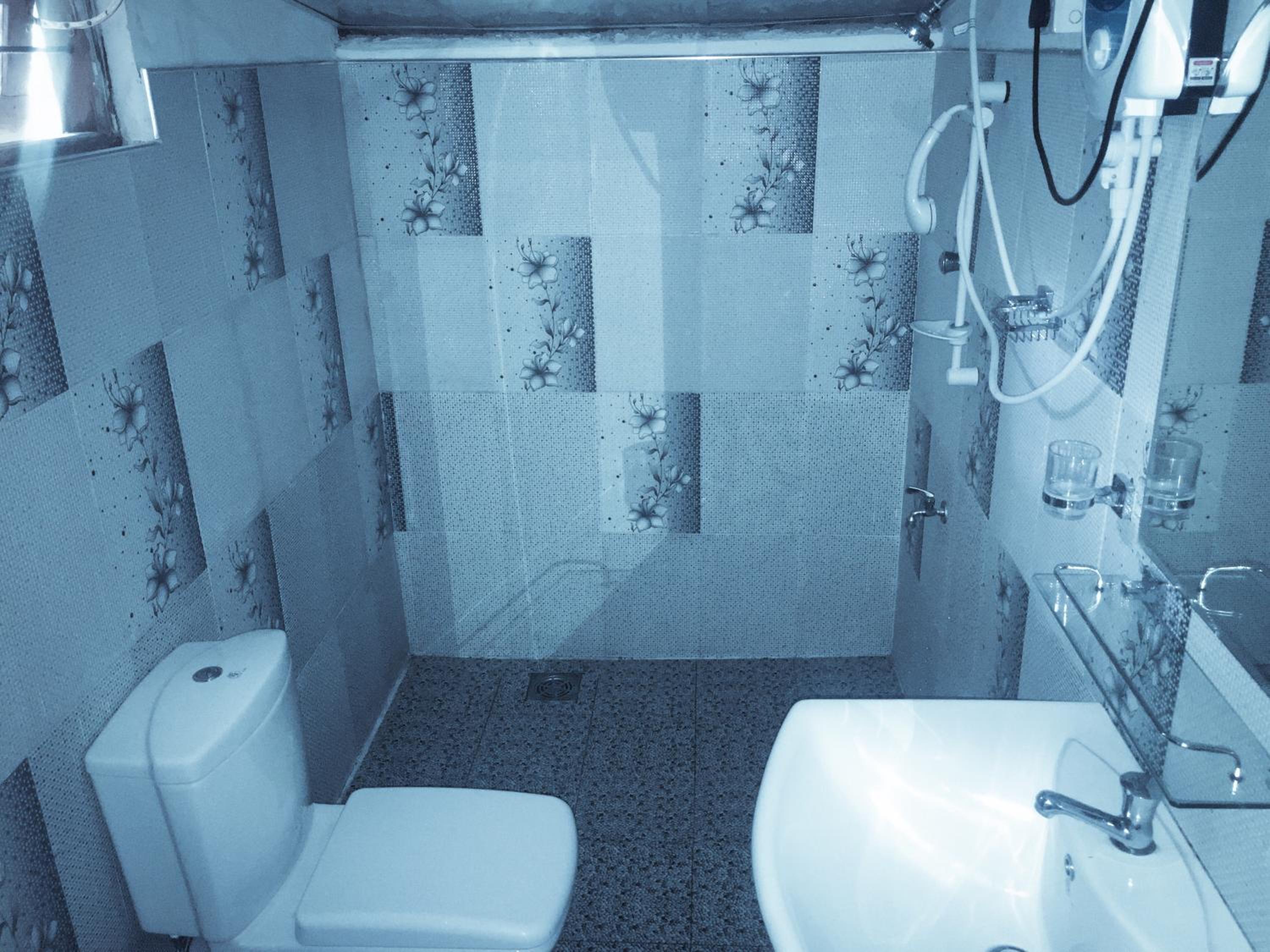Deluxe Double Room with Shower photo 3