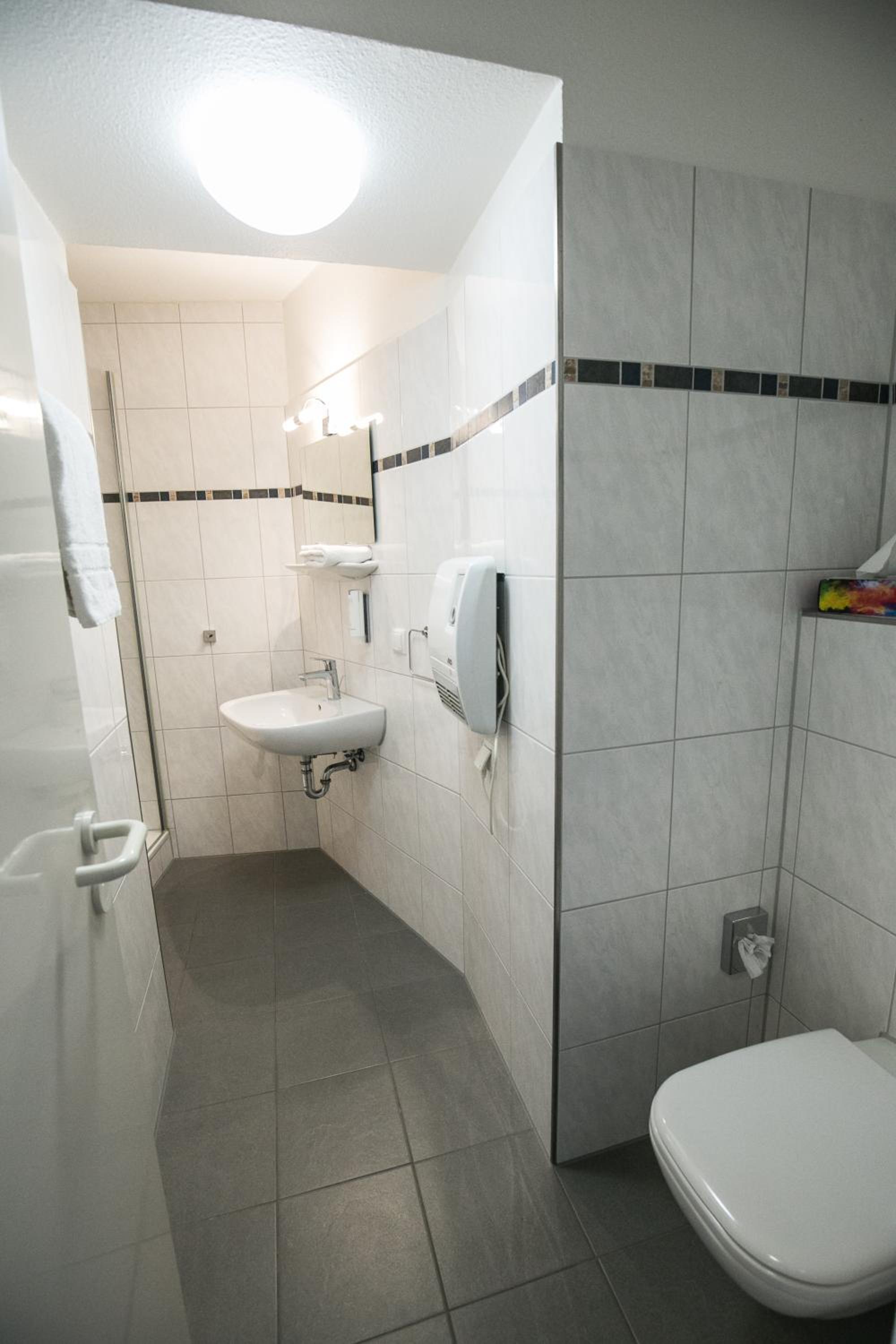 Single Room photo 2