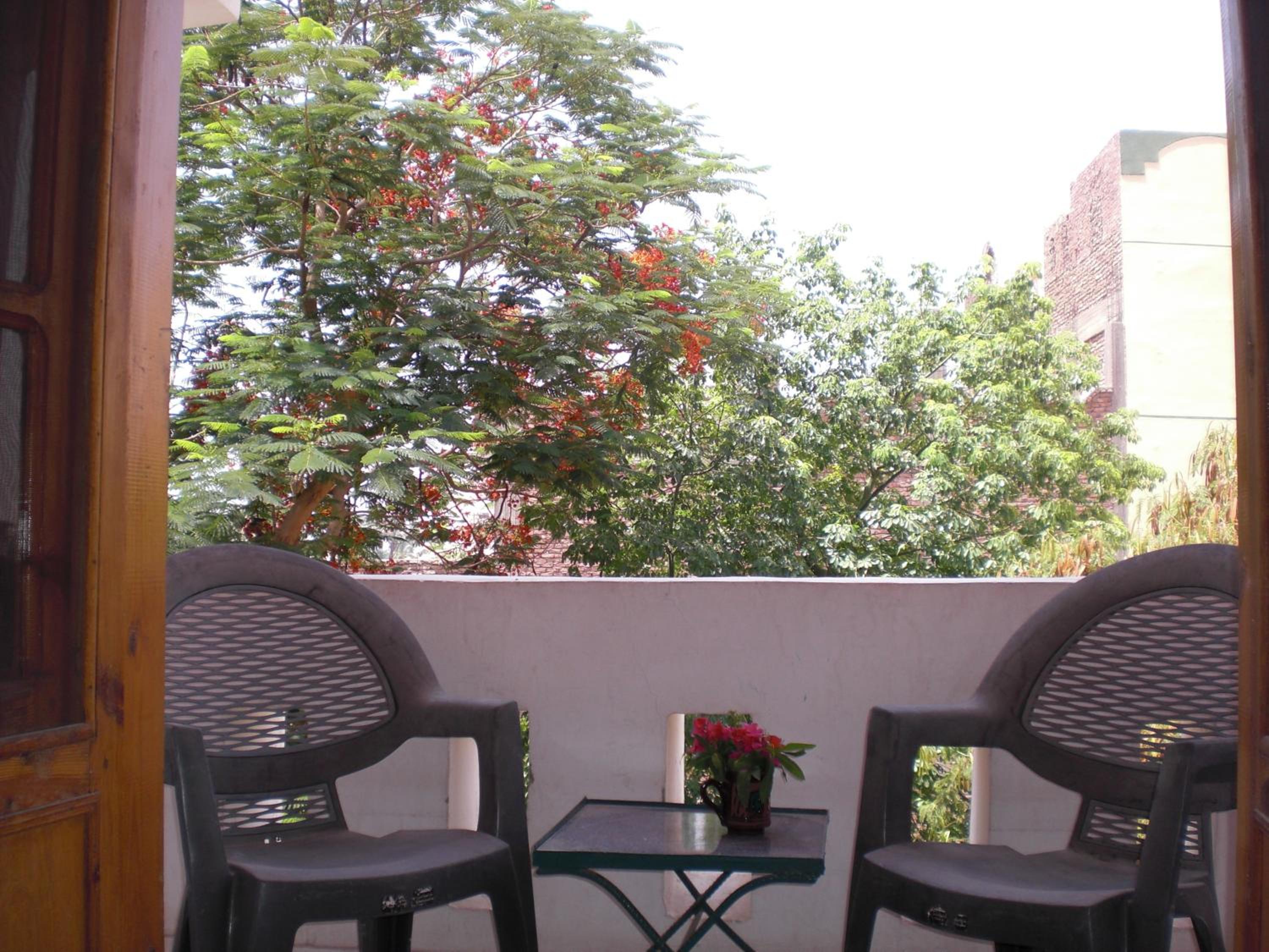 Standard Triple Room - Photo 9