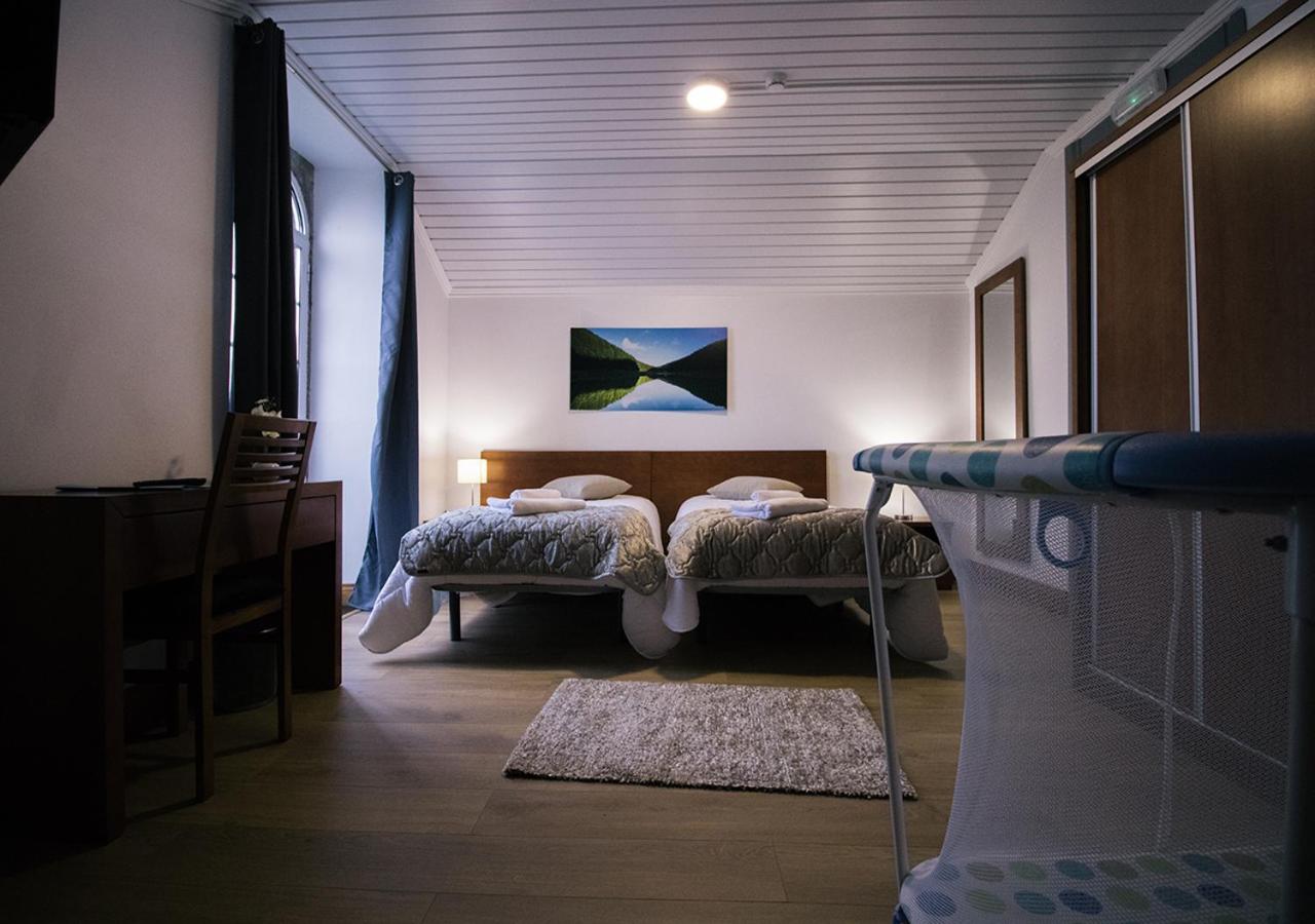Basic Triple Room with Shared Bathroom photo 1