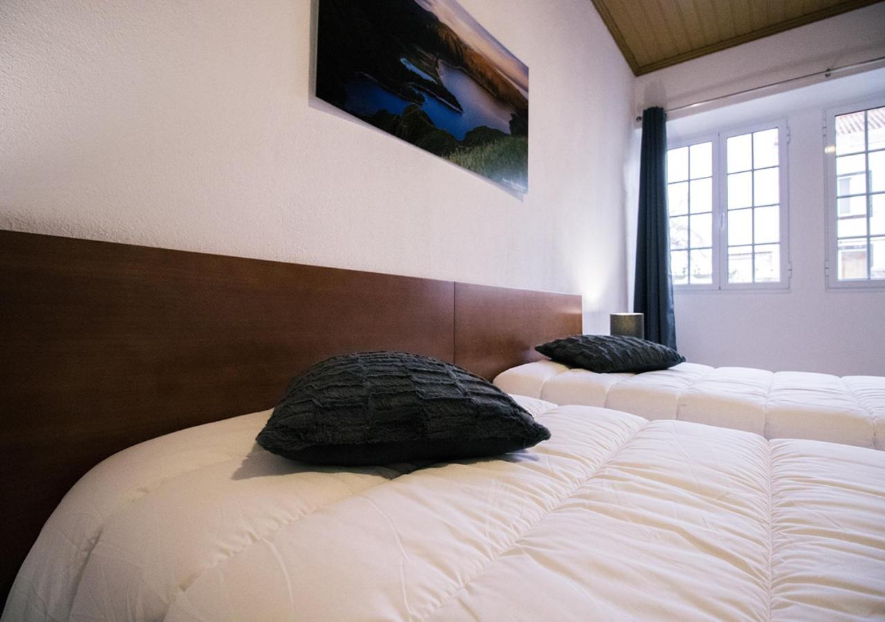 Double or Twin Room with Shared Bathroom photo 1