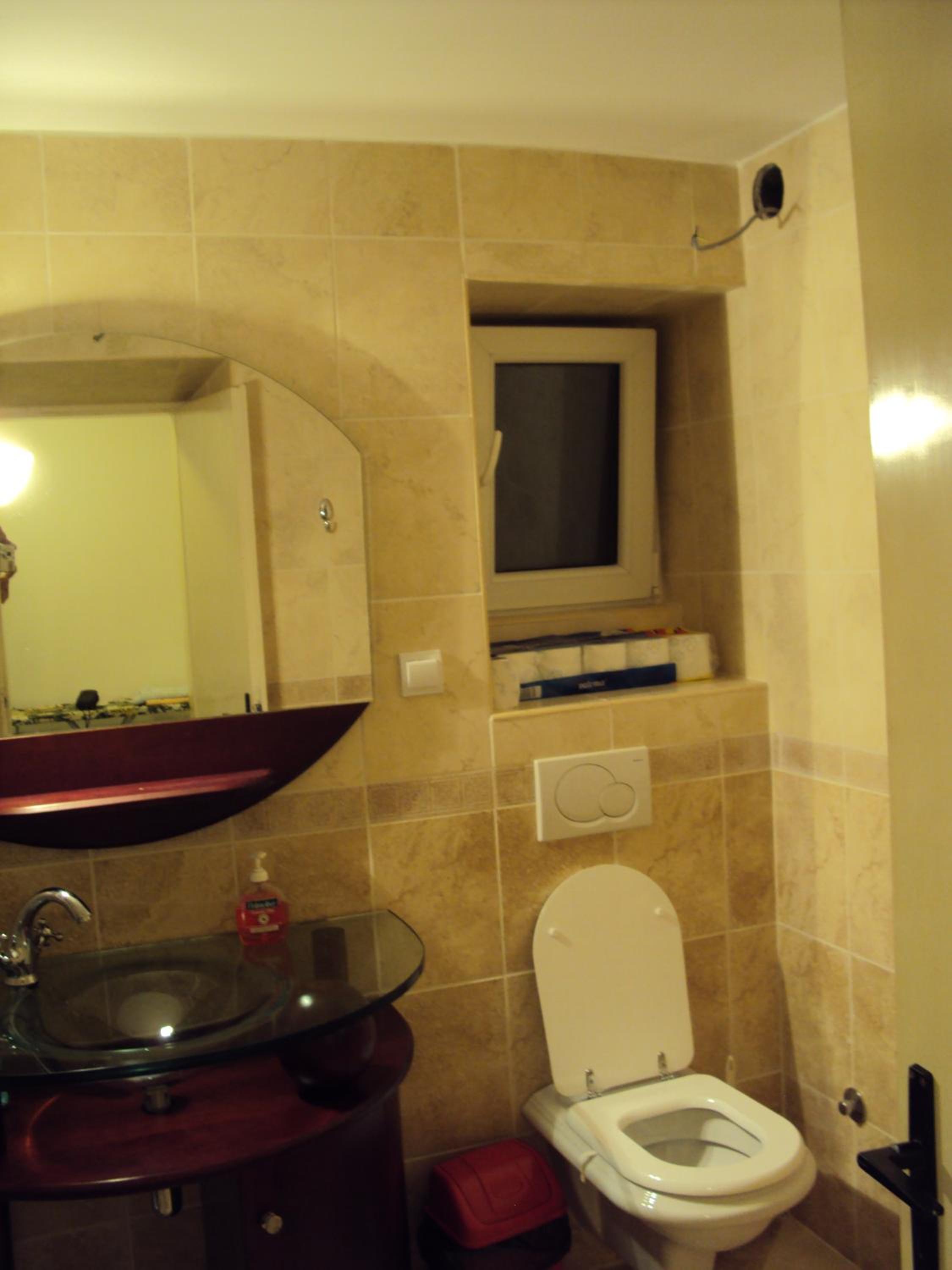 Two-Bedroom Apartment with Balcony photo 3