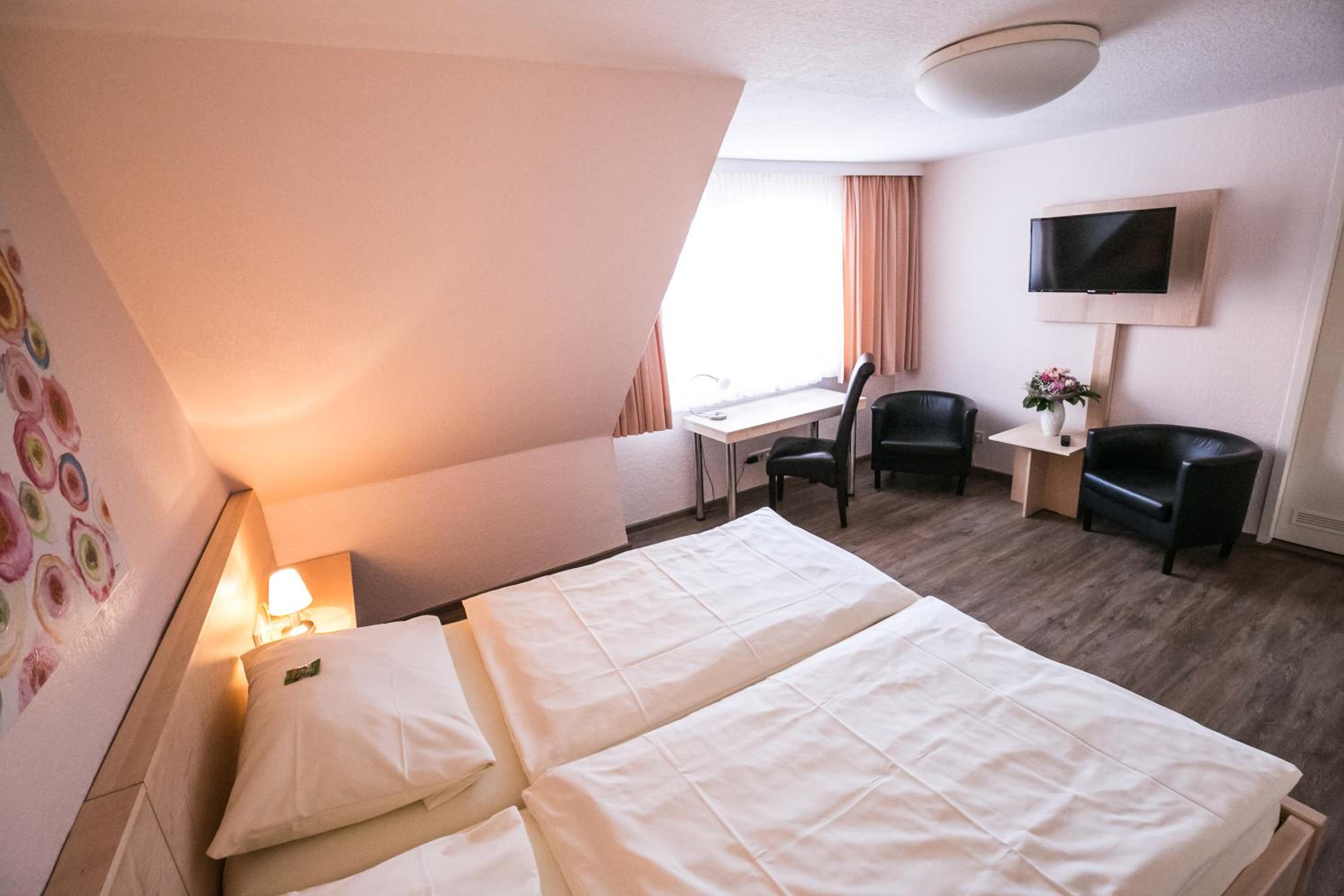 Double Room - Photo 14