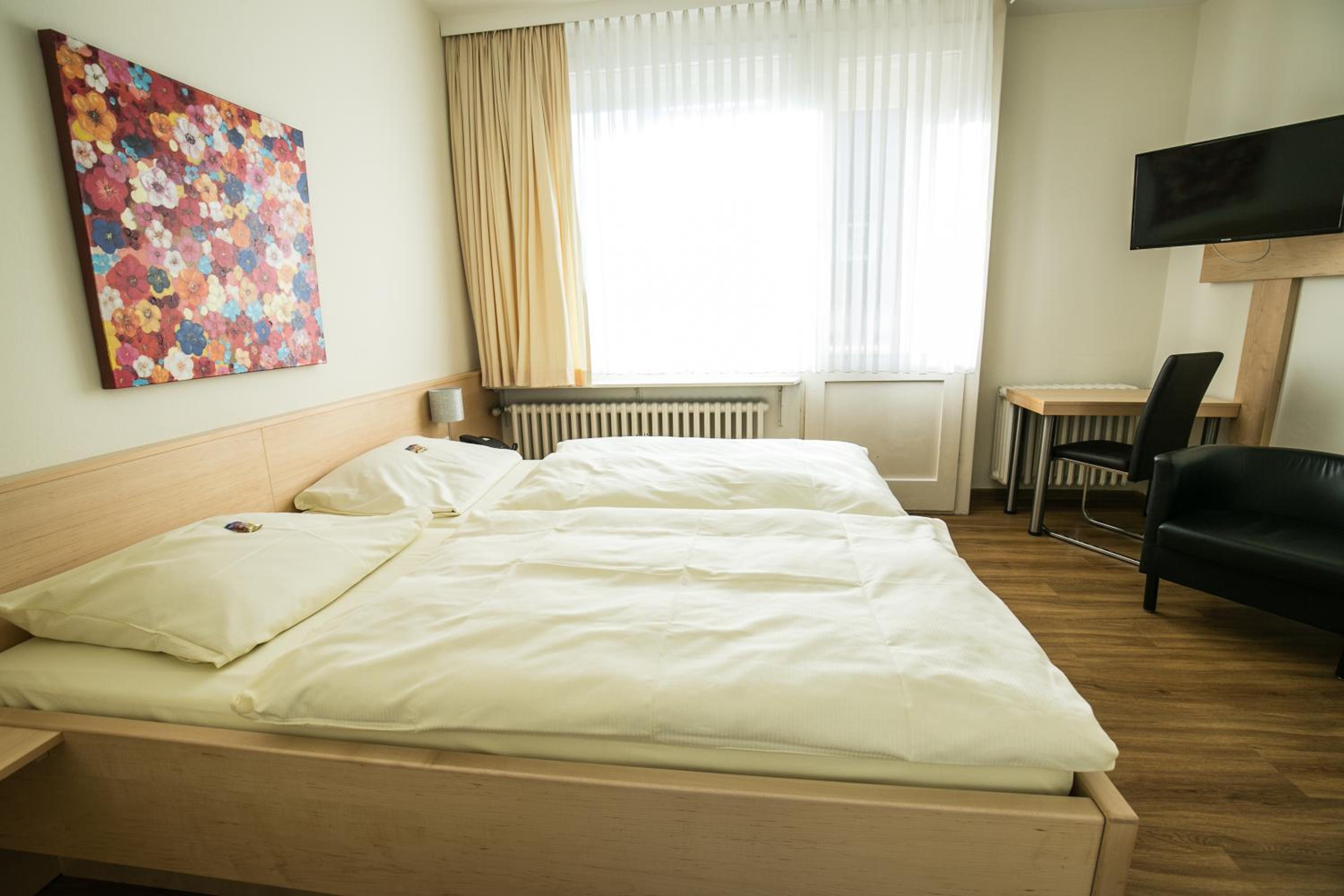 Double Room - Photo 16