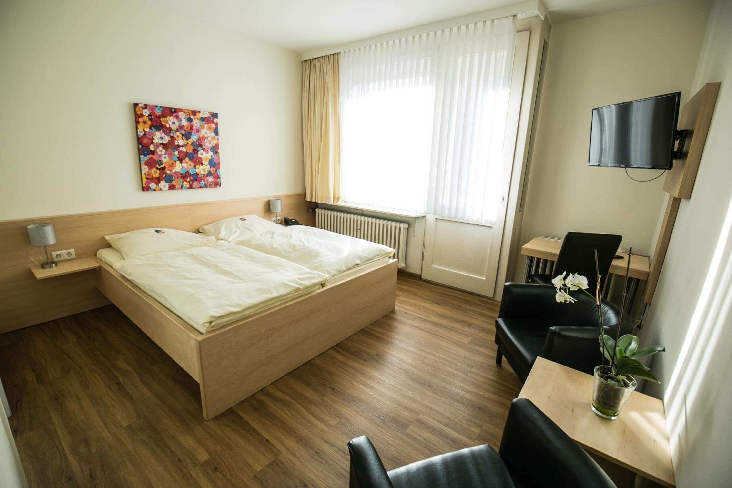 Double Room - Photo 17