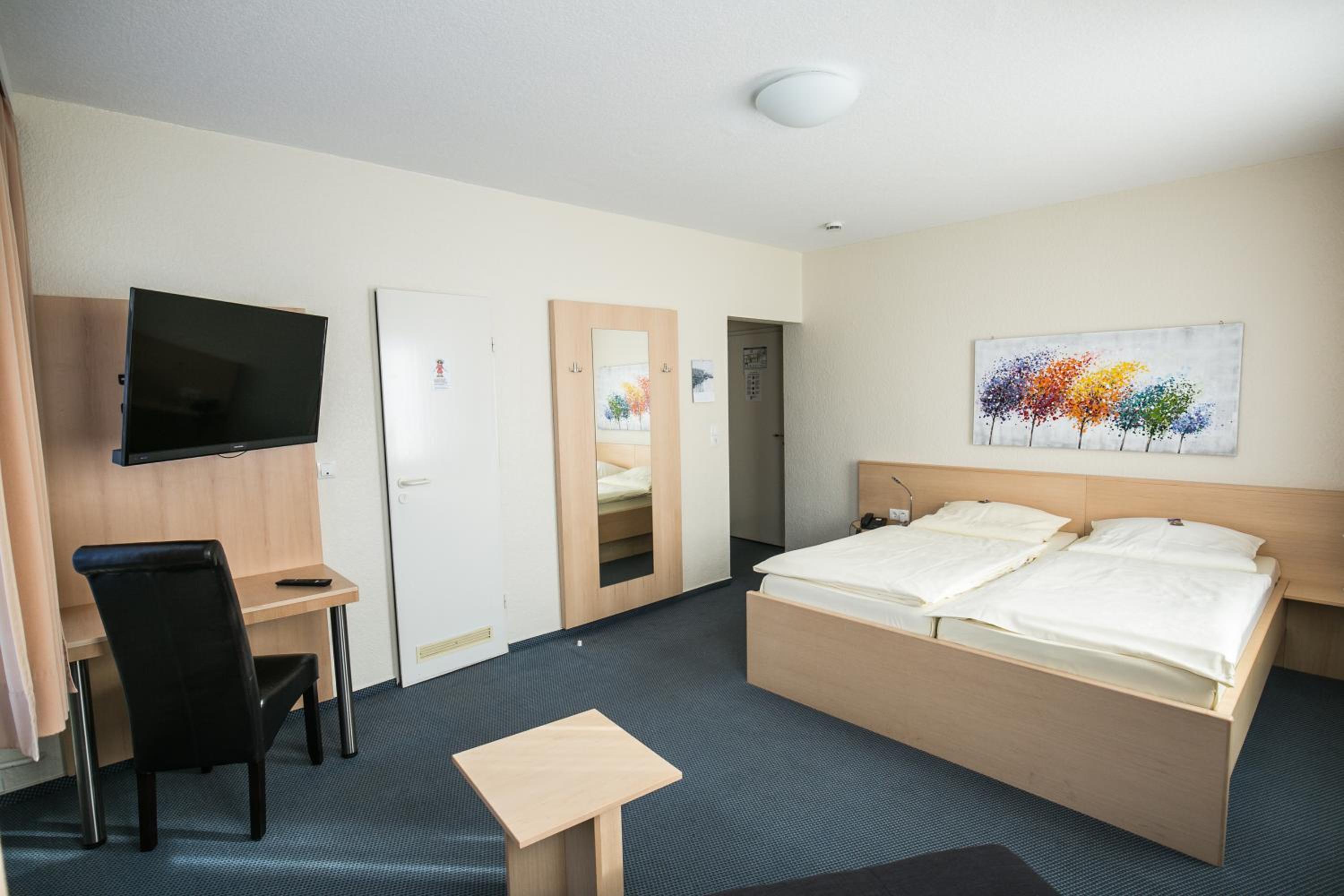 Double Room - Photo 5