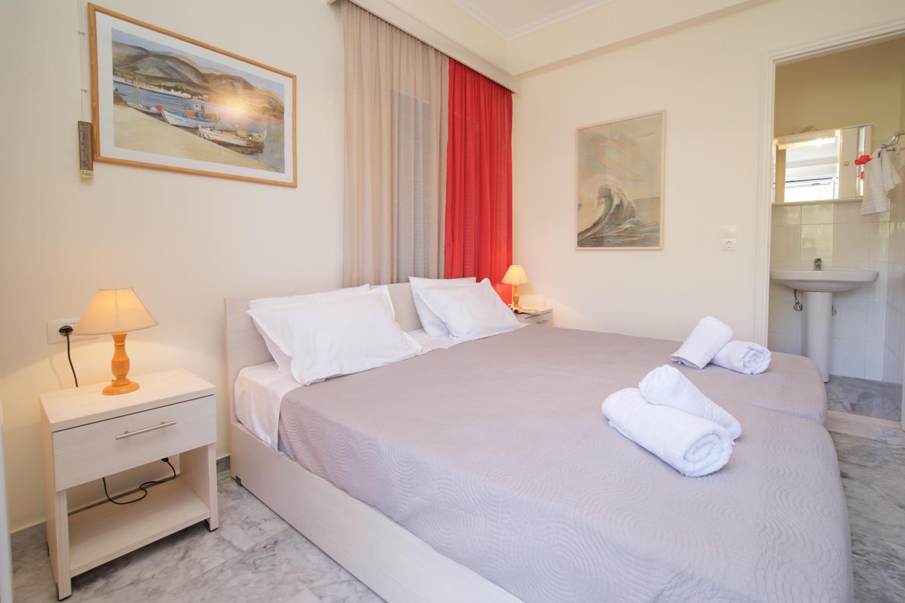 Studio Apartment with Sea View