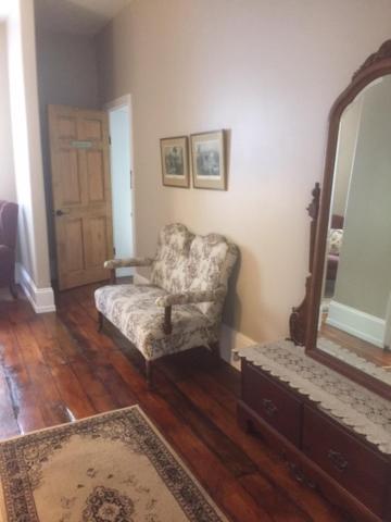 Queen Suite photo 2