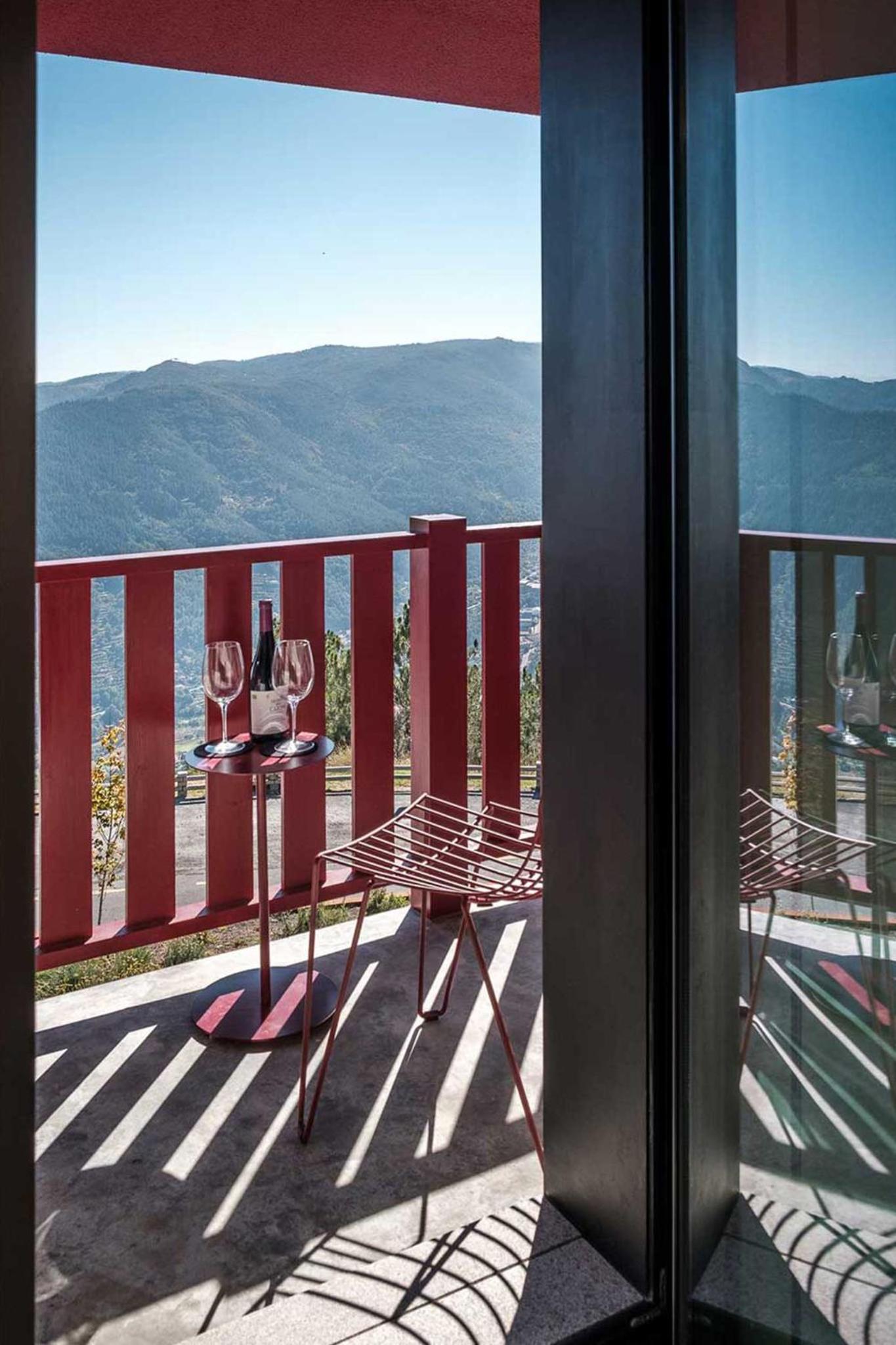 Exclusive Suite with Mountain View - Photo 5