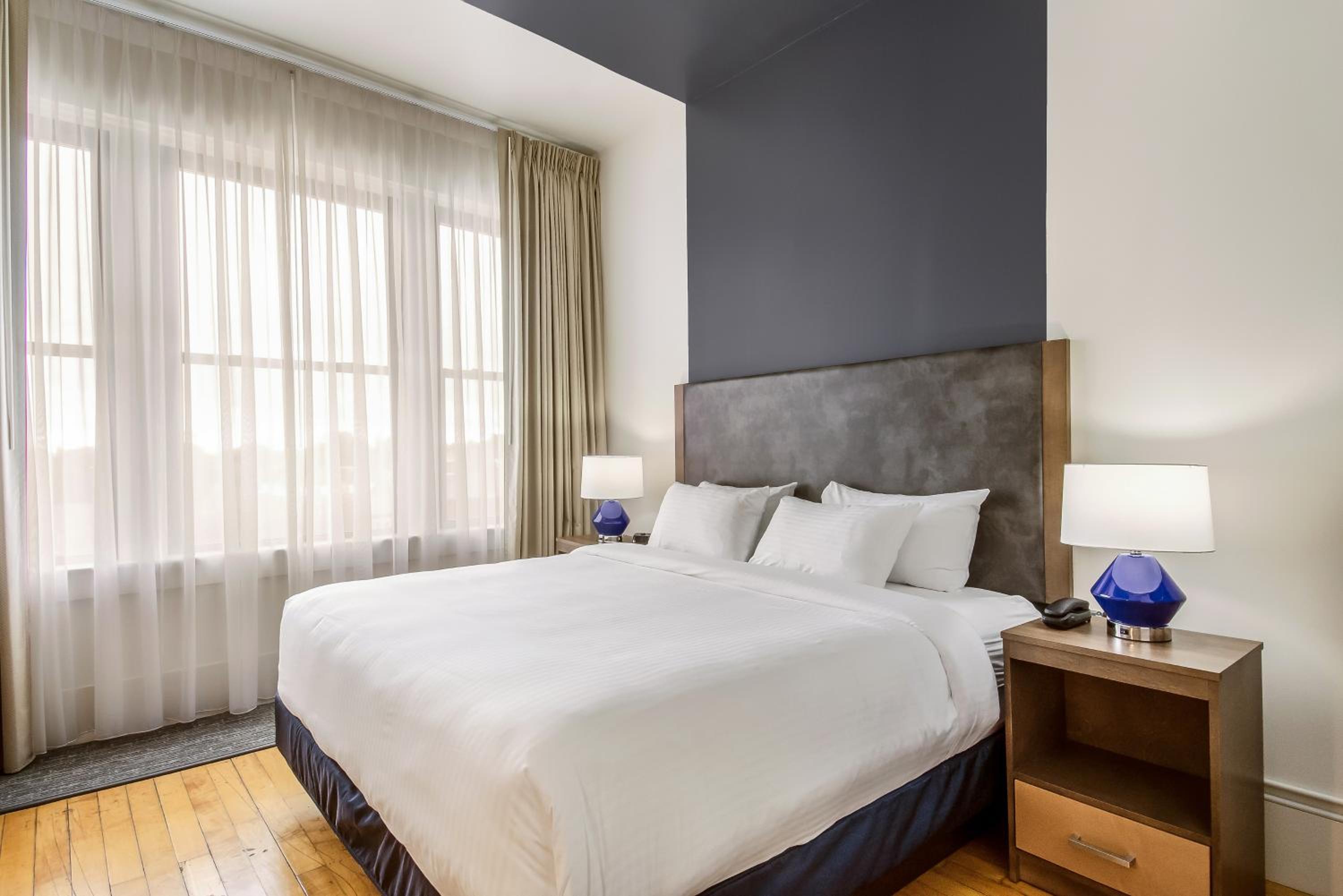King Room - Accessible/Non-Smoking photo 2