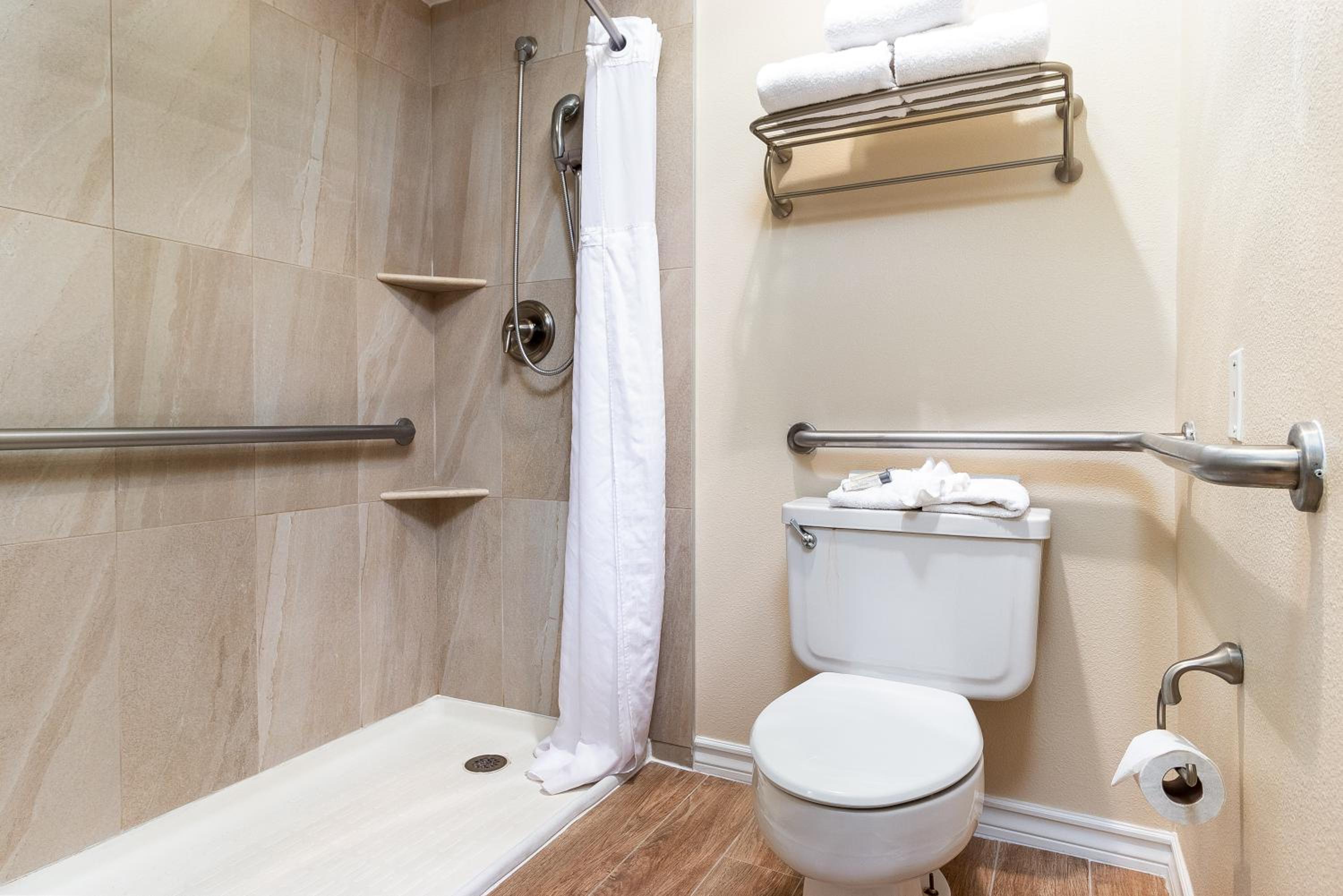 1 Bedroom King - Disability Access - Photo 5